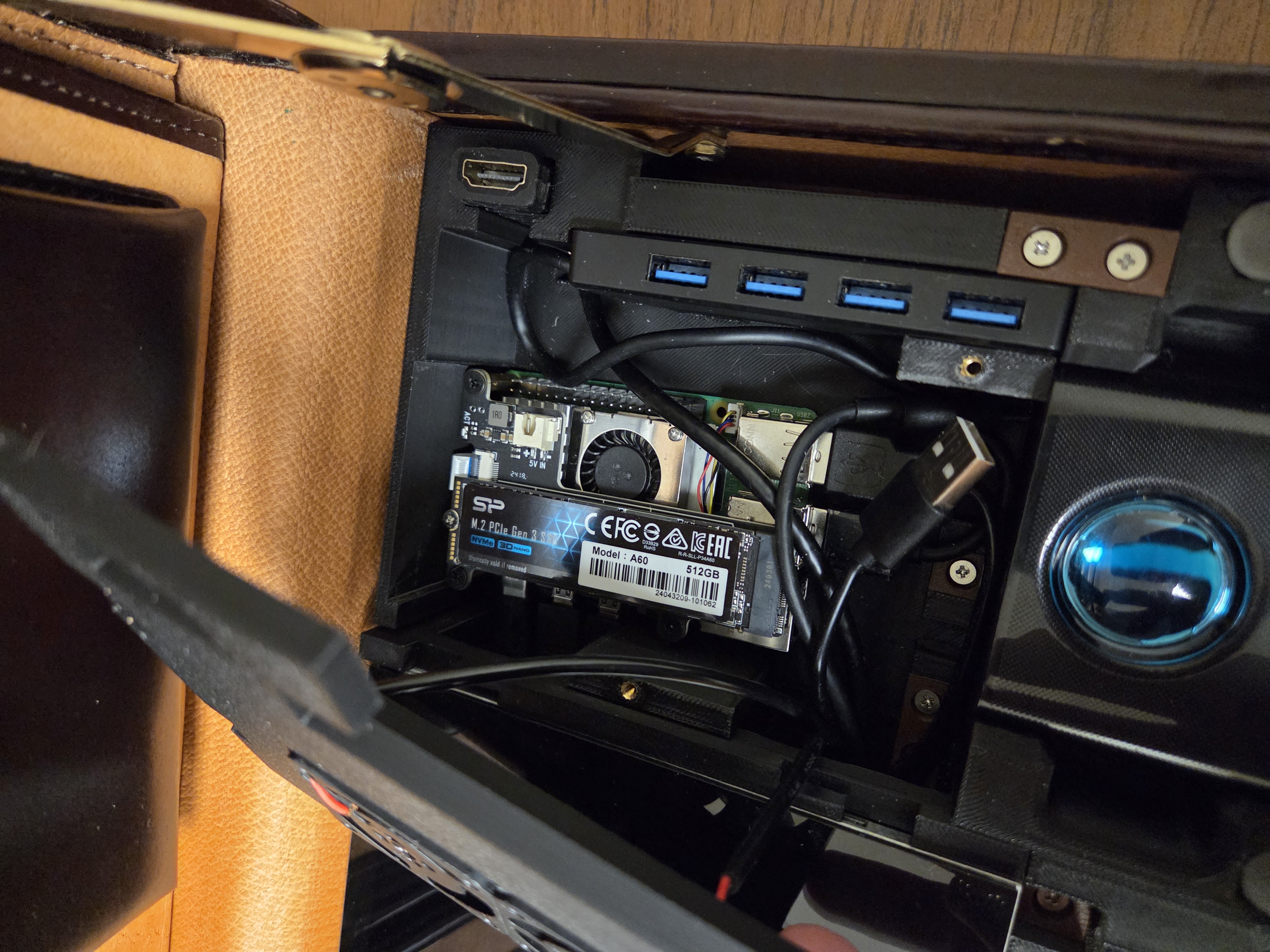 Raspberry Pi Briefcase Pentesting Rig — miniatura 7