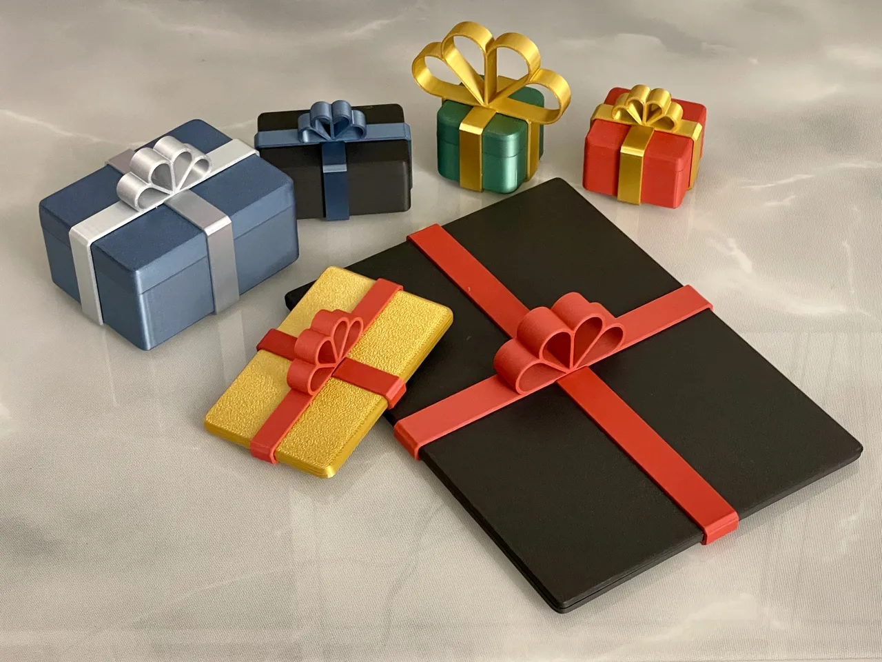 Parametric Gift Box (Fusion 360) by schiko | Download free