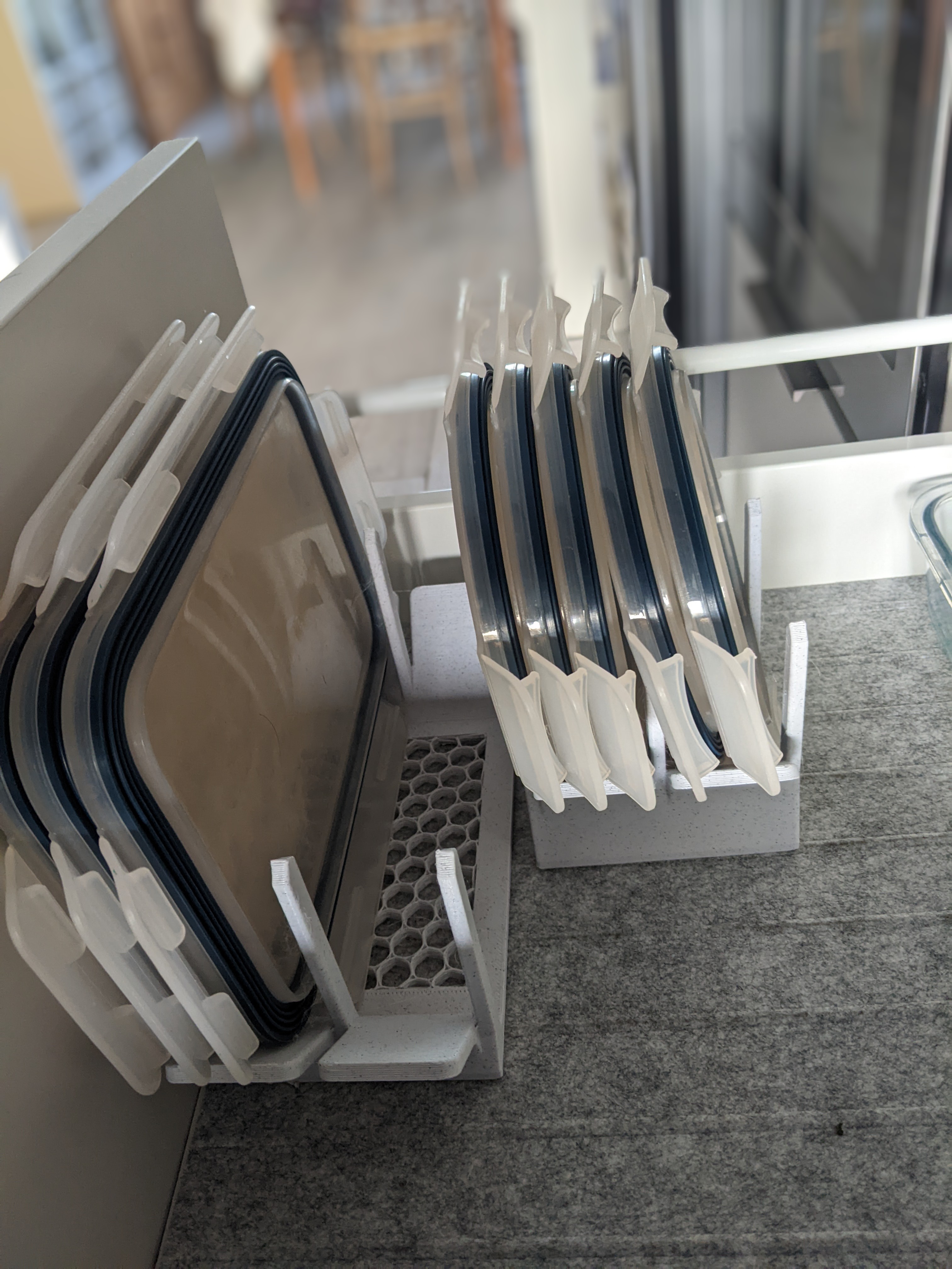 Tupperware lid holder