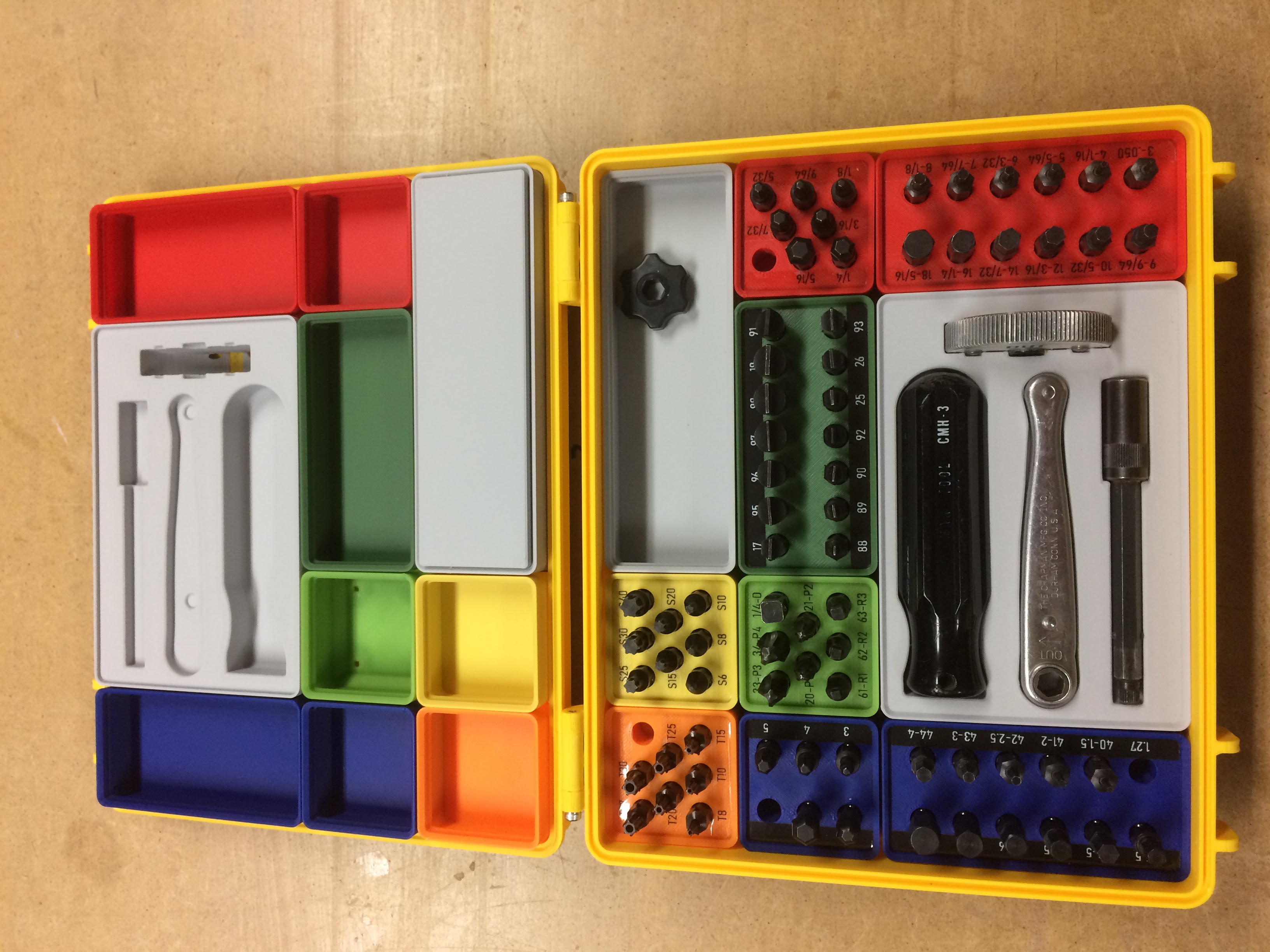 Miniatura 15 do modelo 3D Gridfinity case for Chapman Screwdriver set