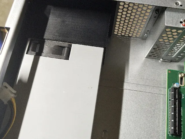 QNAP TS-859U-RP PSU bracket