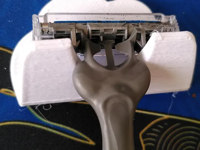 Razor holder