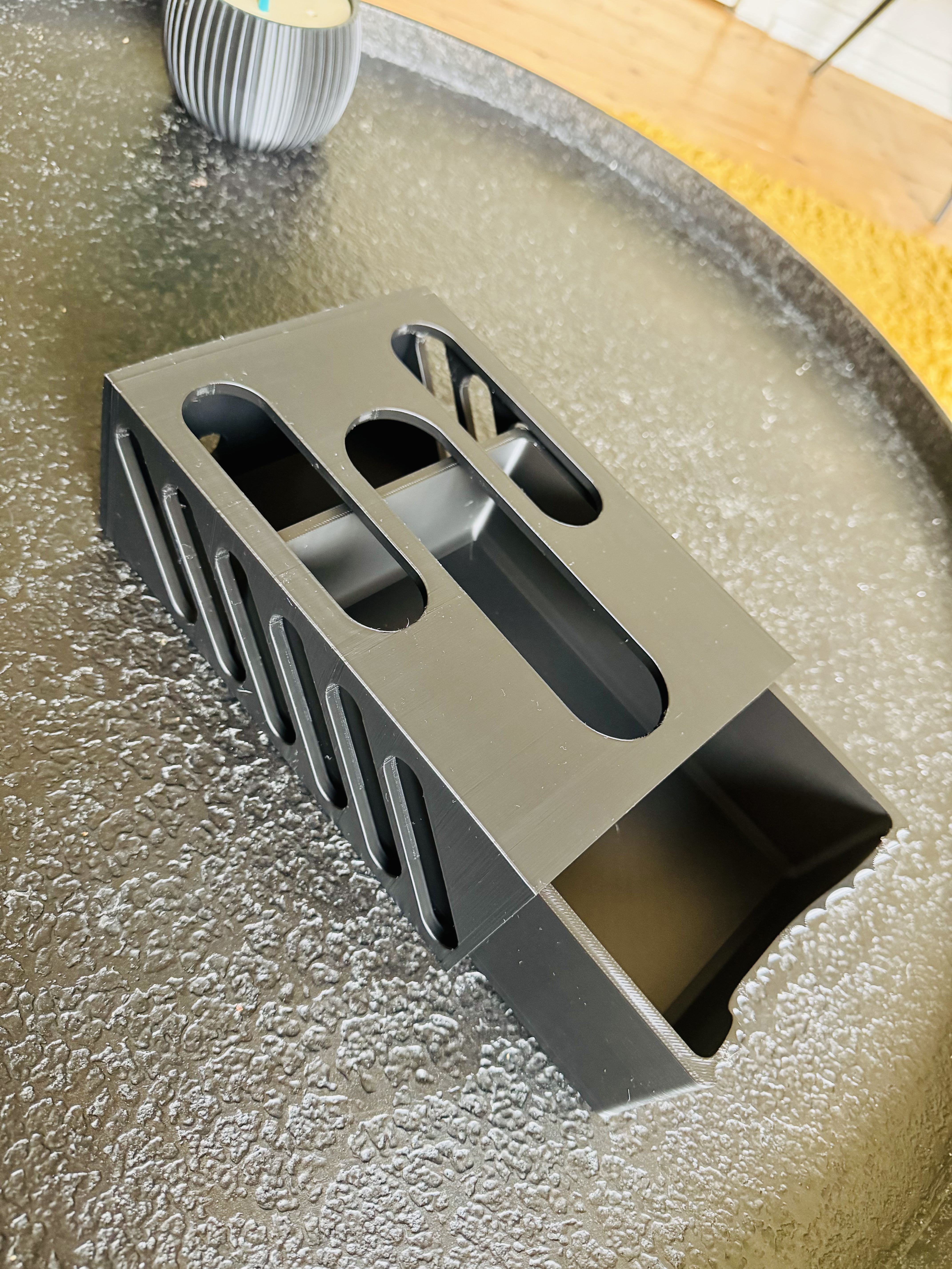 Miniatura 2 do modelo 3D Simple drawer | Under table drawer