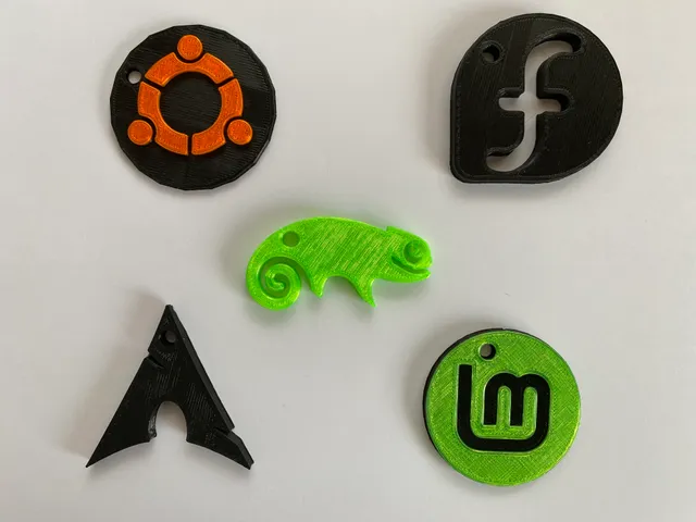 Linux Distros Keychains Collection
