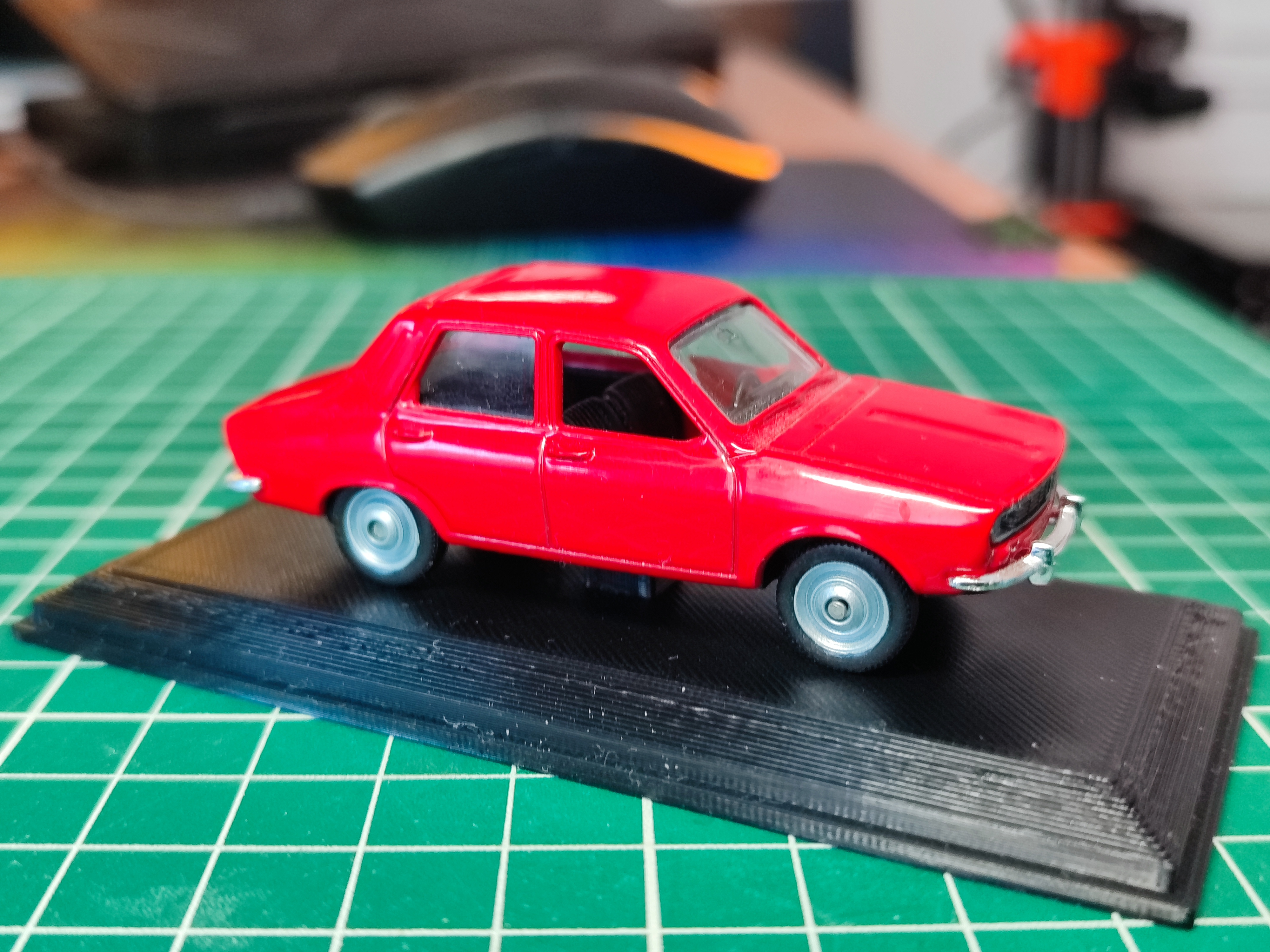 Miniatura 2 do modelo 3D Model Car Stand