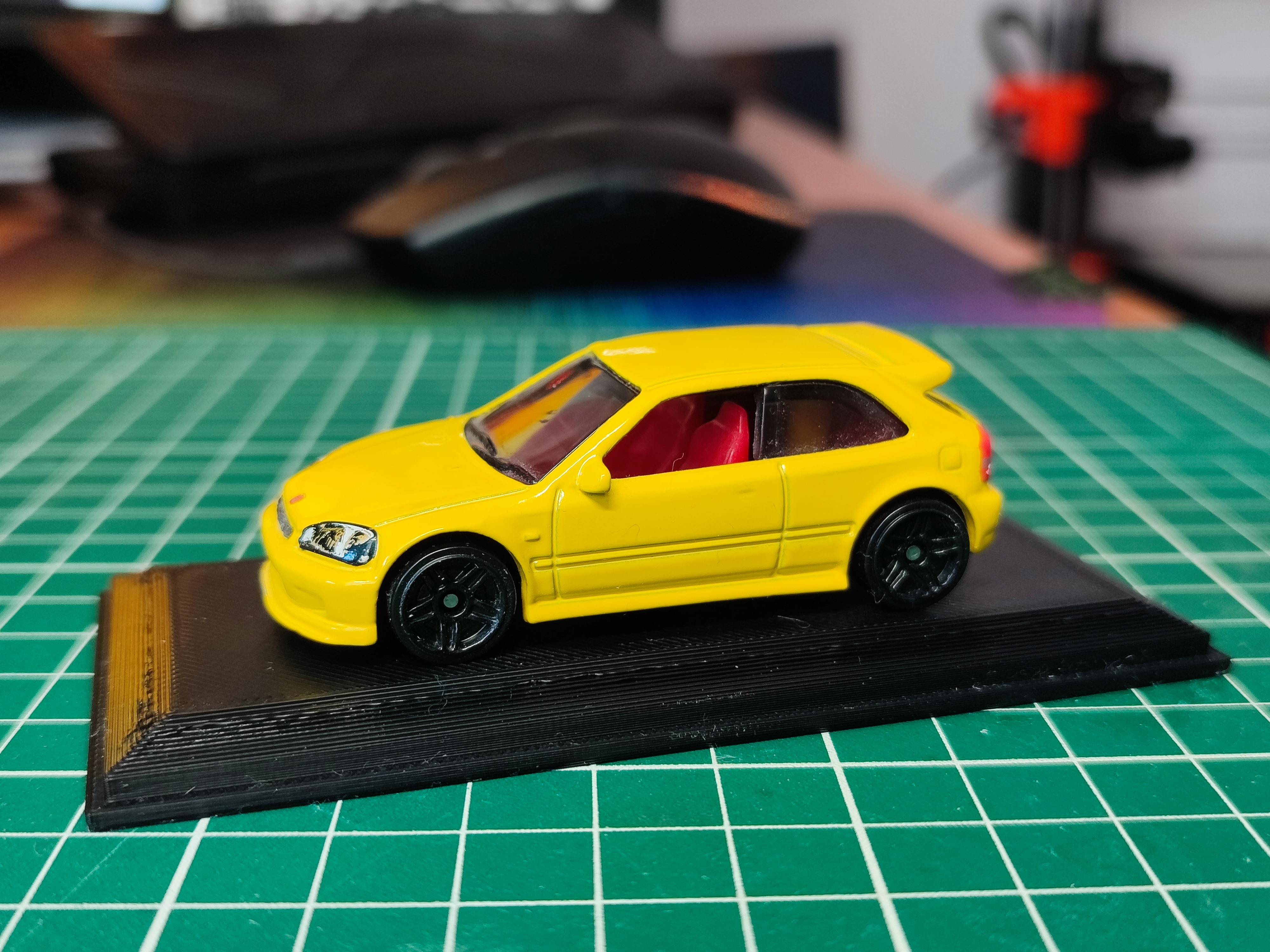 Miniatura 3 do modelo 3D Model Car Stand