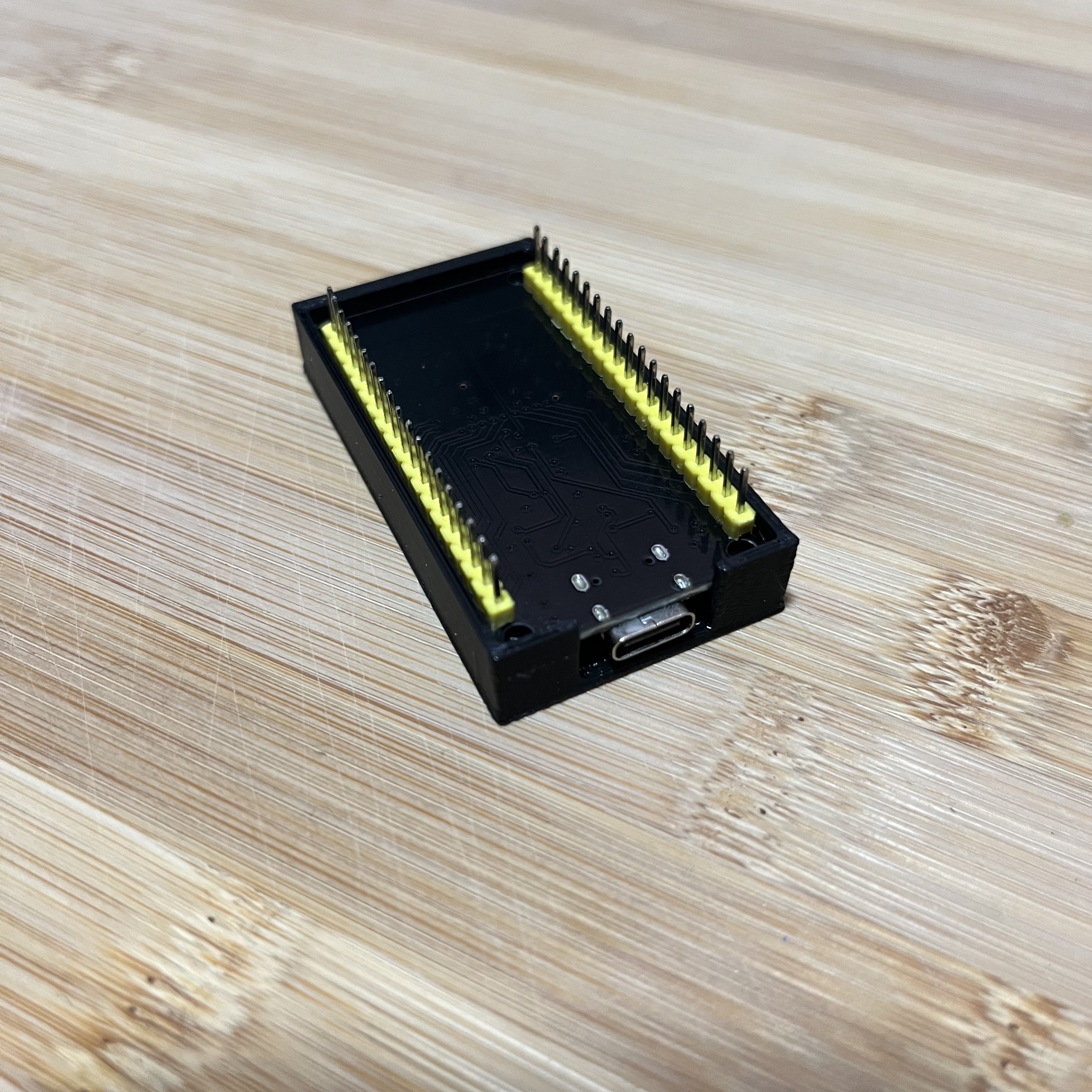 Miniatura 2 do modelo 3D ESP32 Case