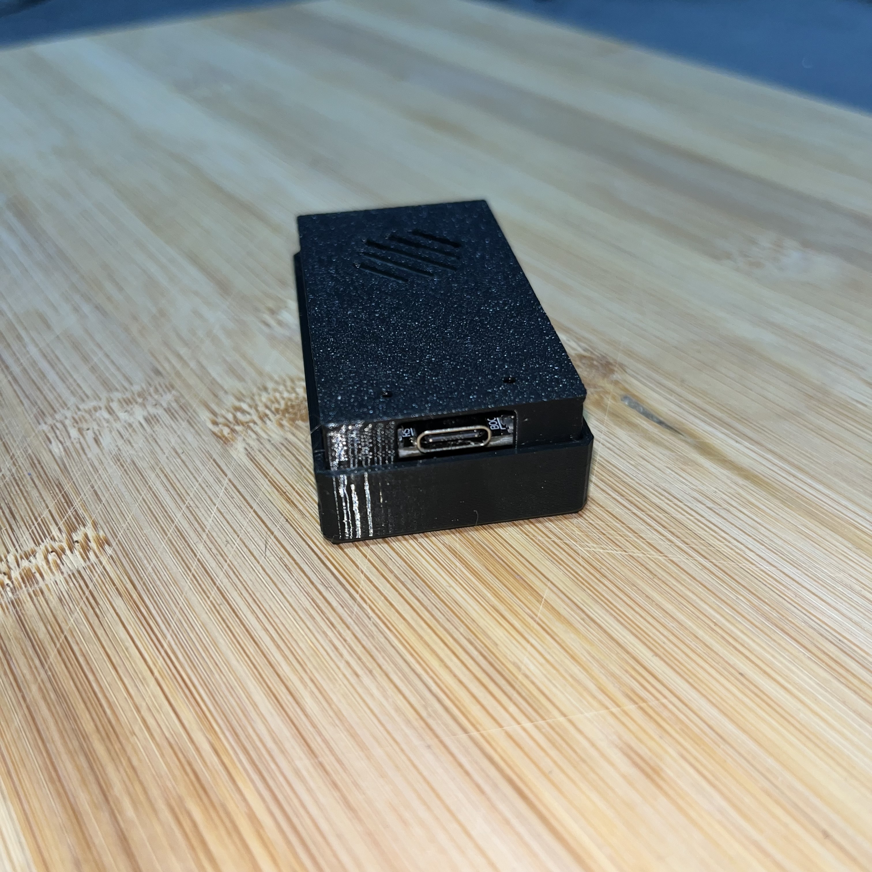 Miniatura 5 do modelo 3D ESP32 Case