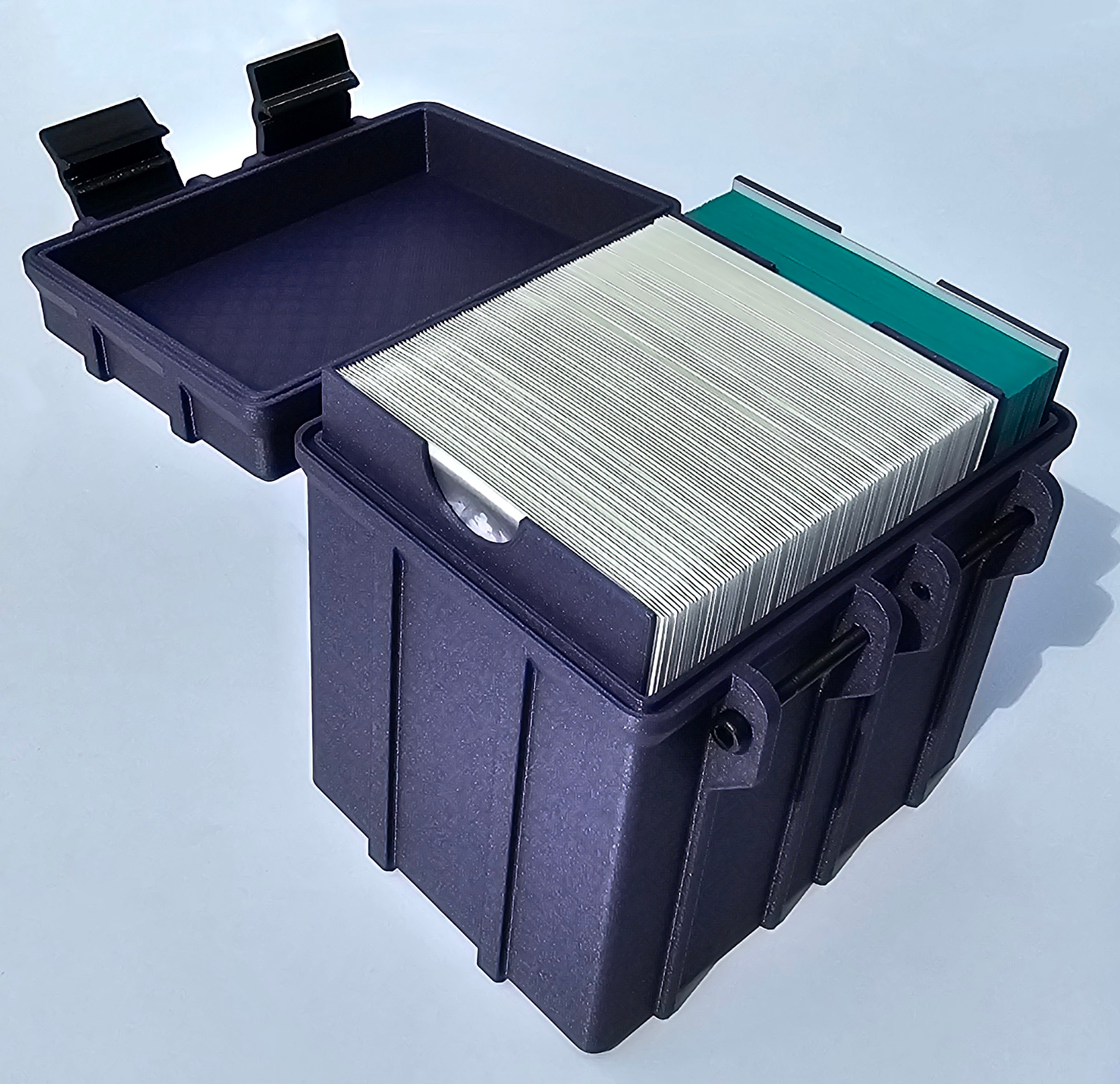 MTG Commander 120+ Rugged Deck Box w/ Dividers