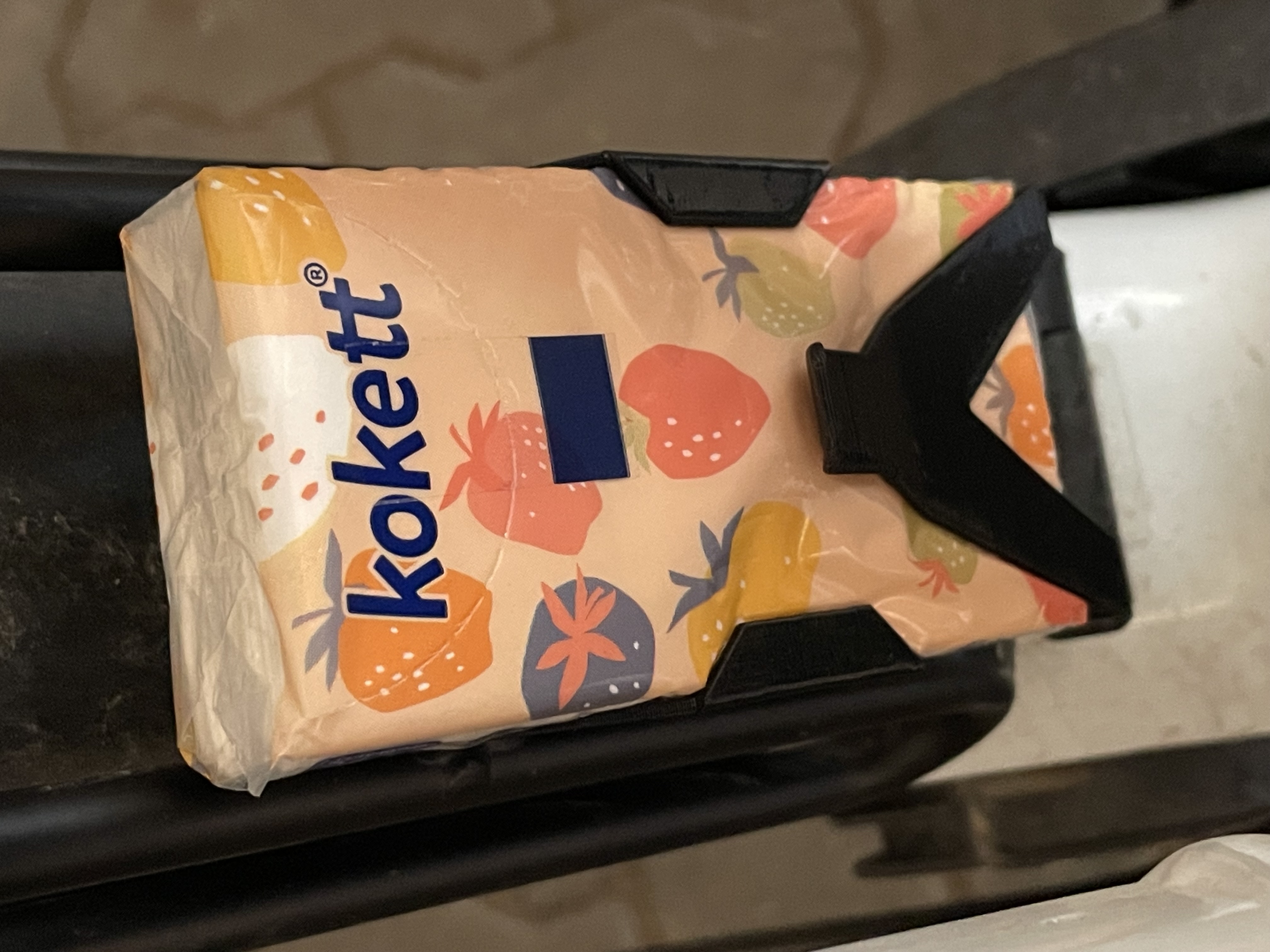 Taschentuchhalter für Flaschenhalteraufnahme