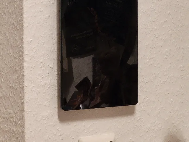 Tablet Wall Mount 90deg rotatable