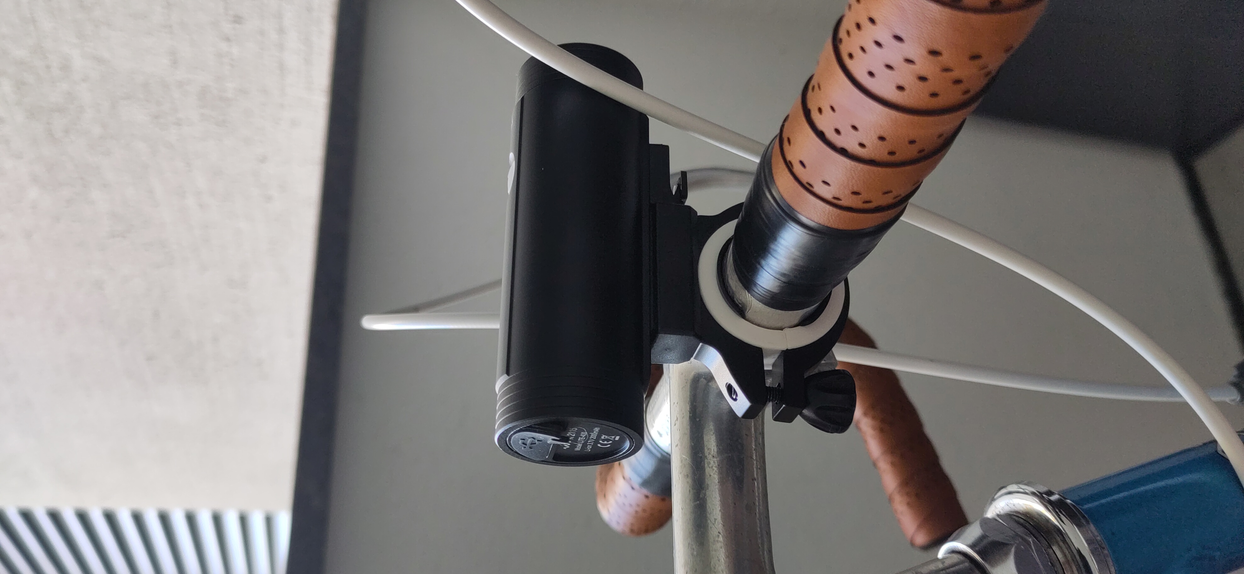 Montop Fahrradlicht Adapter