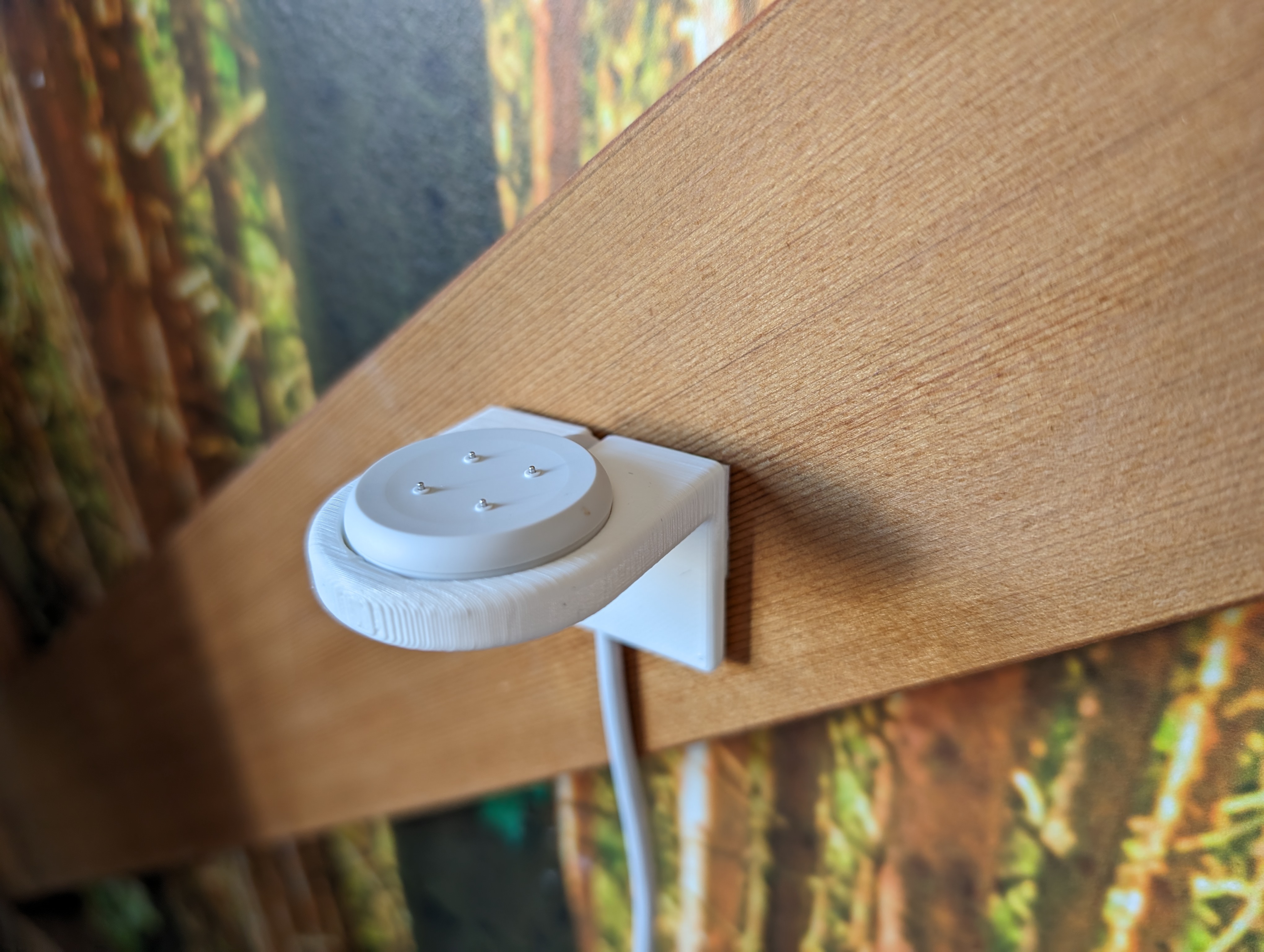 Charging mount for the Google Pixel Watch 2