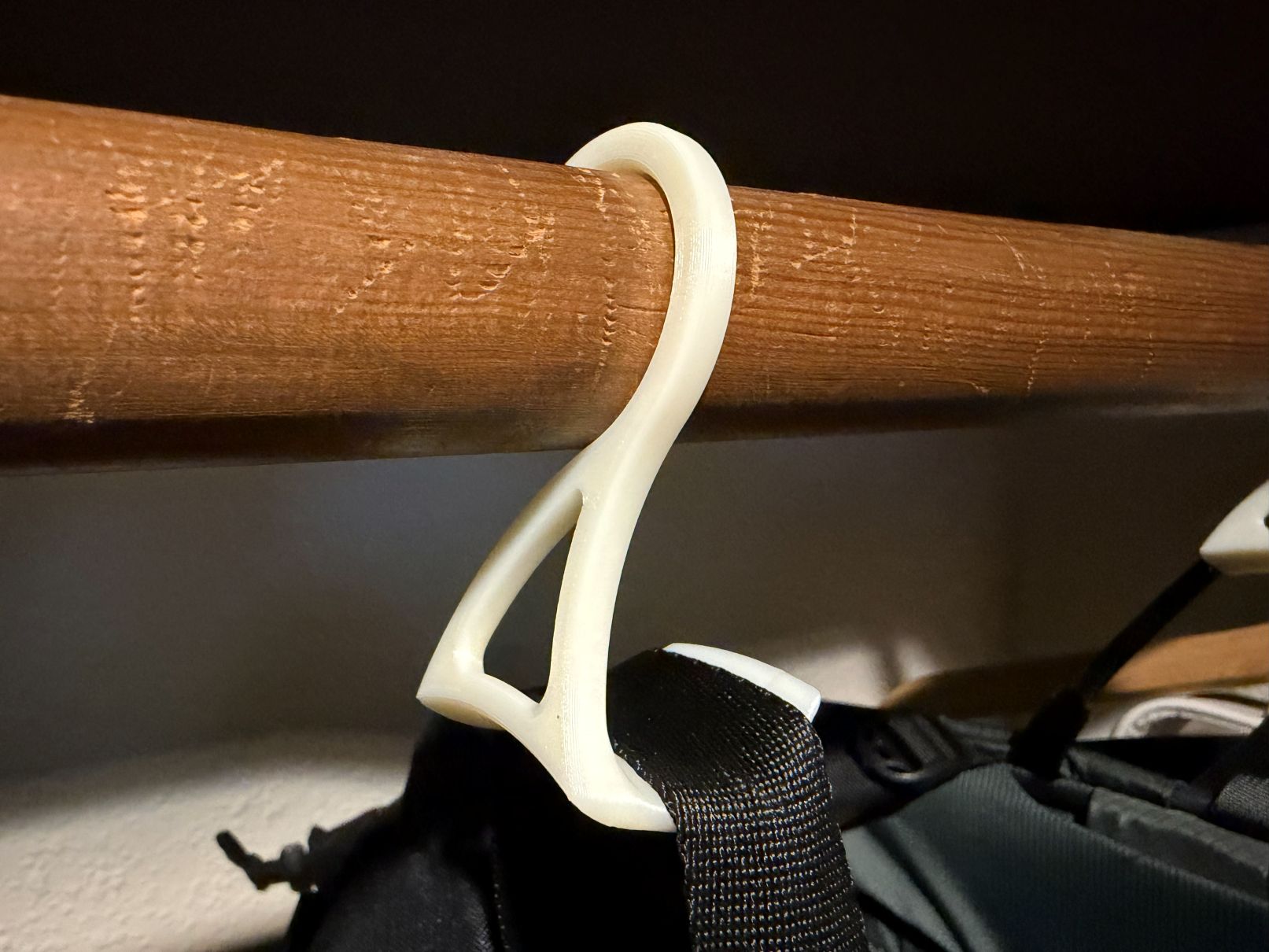 Closet Rod Bag Hanger
