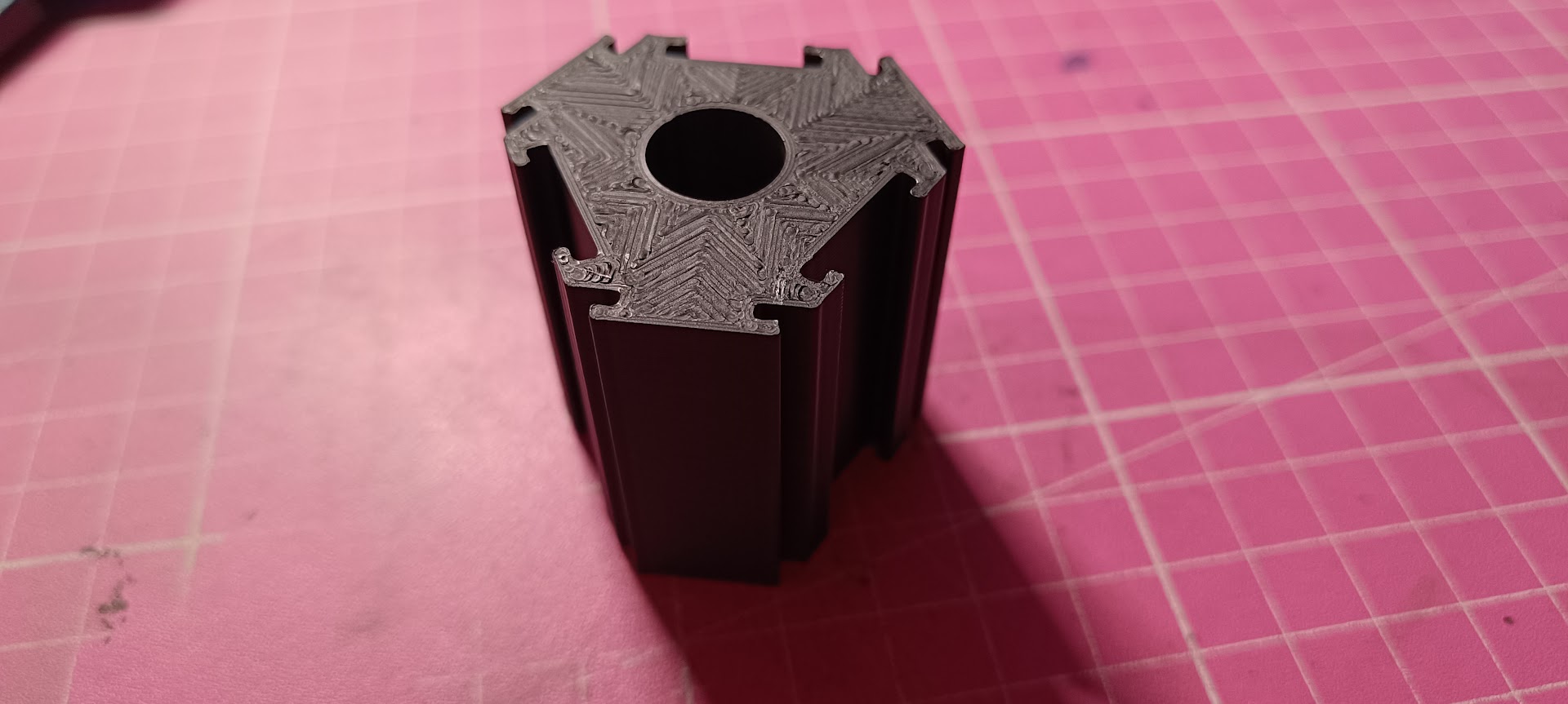 Hexagon Stand für Olight O'Pen PRO by Marlene | Download free STL model ...