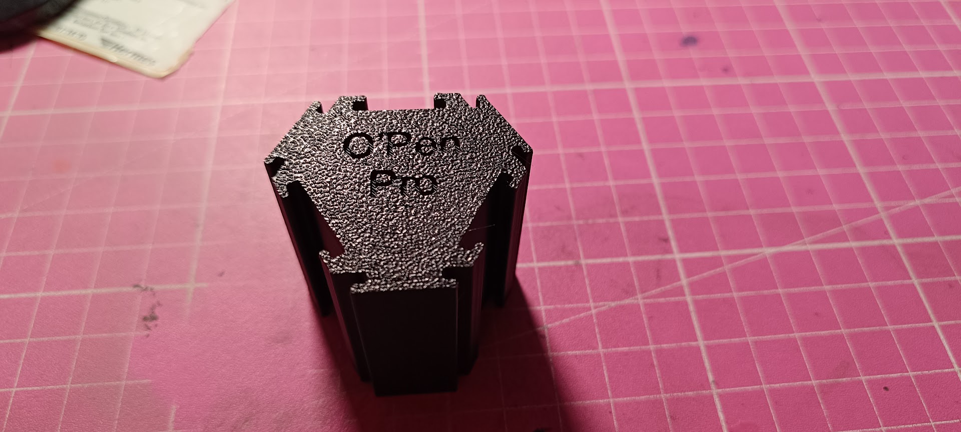 Hexagon Stand für Olight O'Pen PRO by Marlene | Download free STL model ...