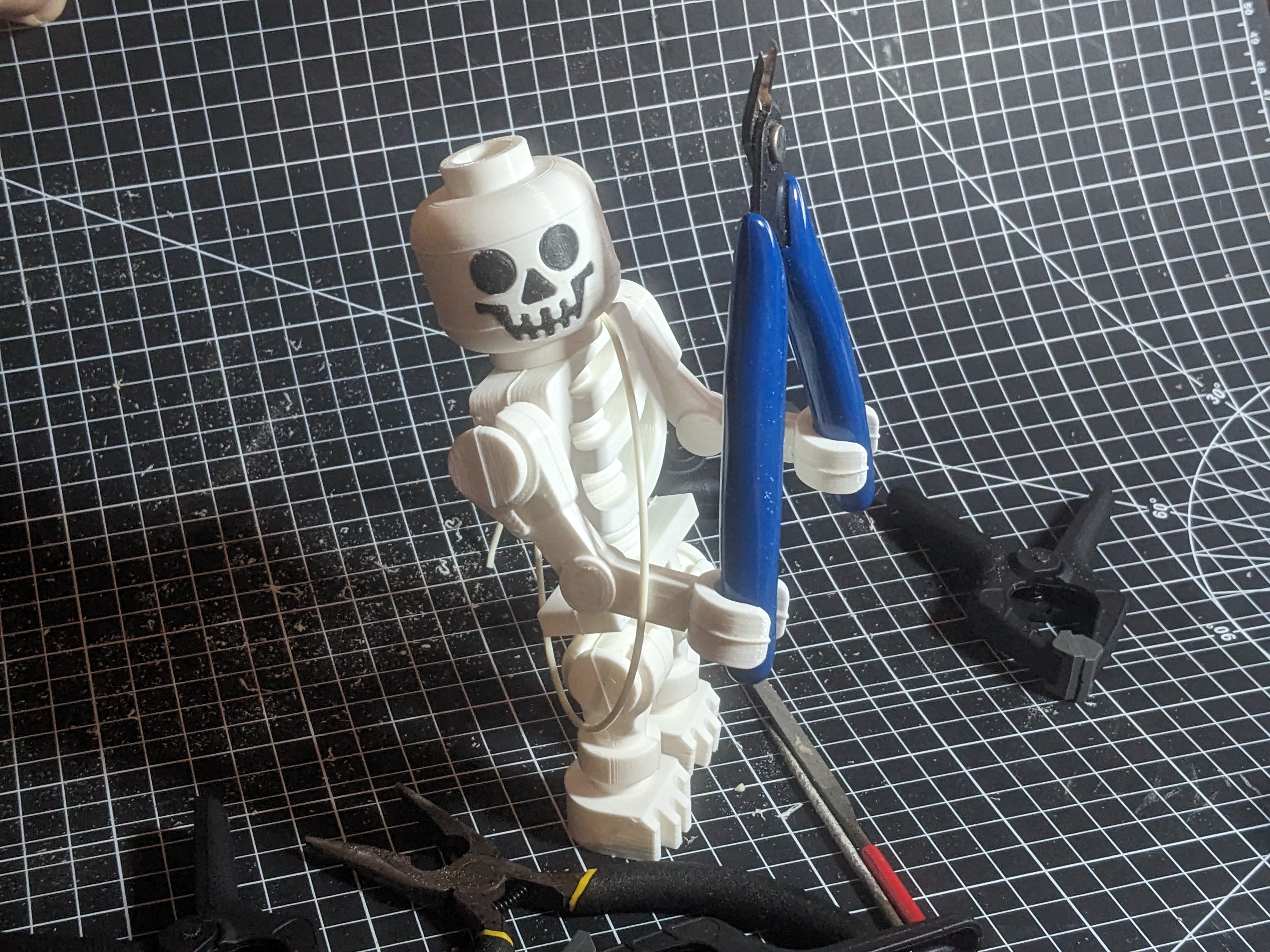 Single-Print Mega Lego-like Skeleton
