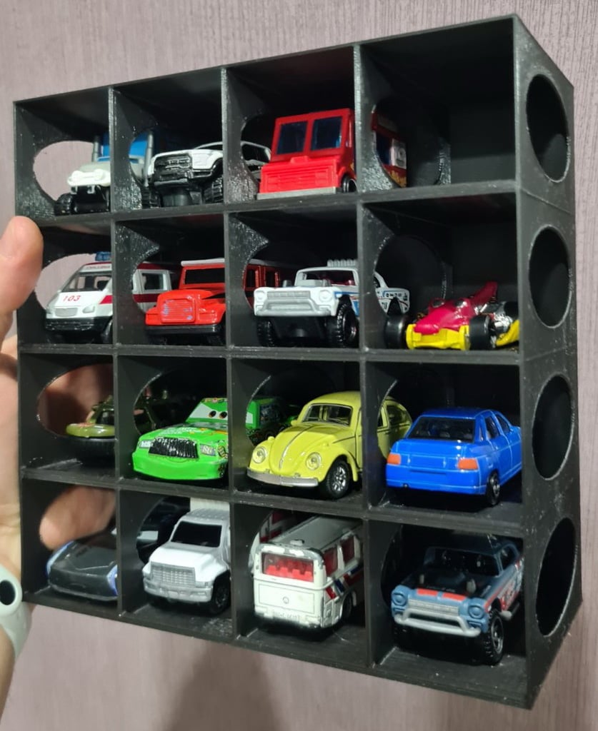 16 Hotwheels cars garage