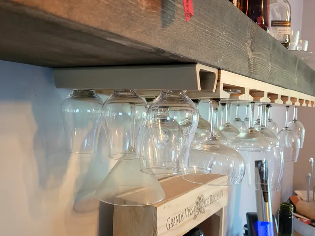 Glencairn Glasses Hanger