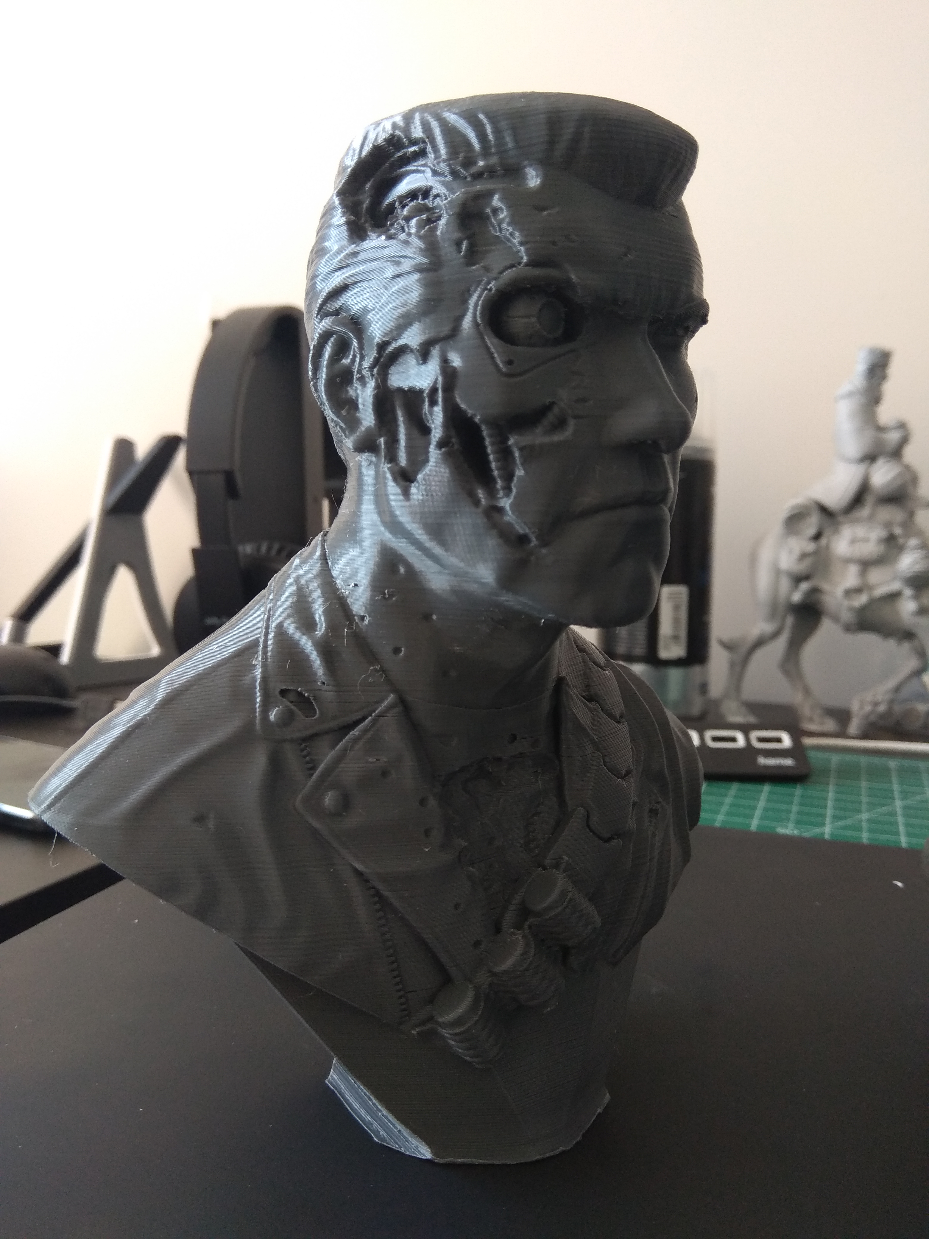 Miniatura 3 do modelo 3D Terminator Bust