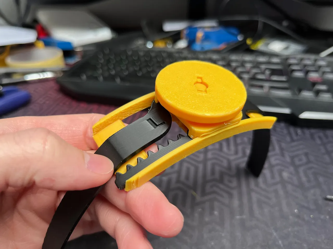 3D Printable Head Strap by Mañolo | Download free STL model ...