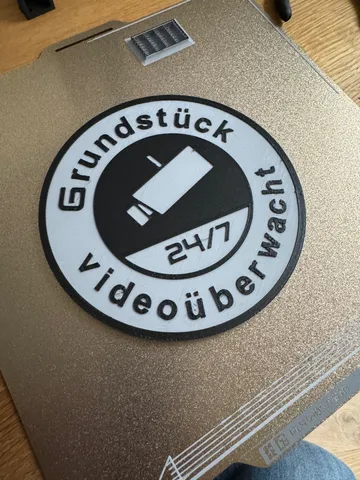 Sign "Grundstück videoüberwacht"