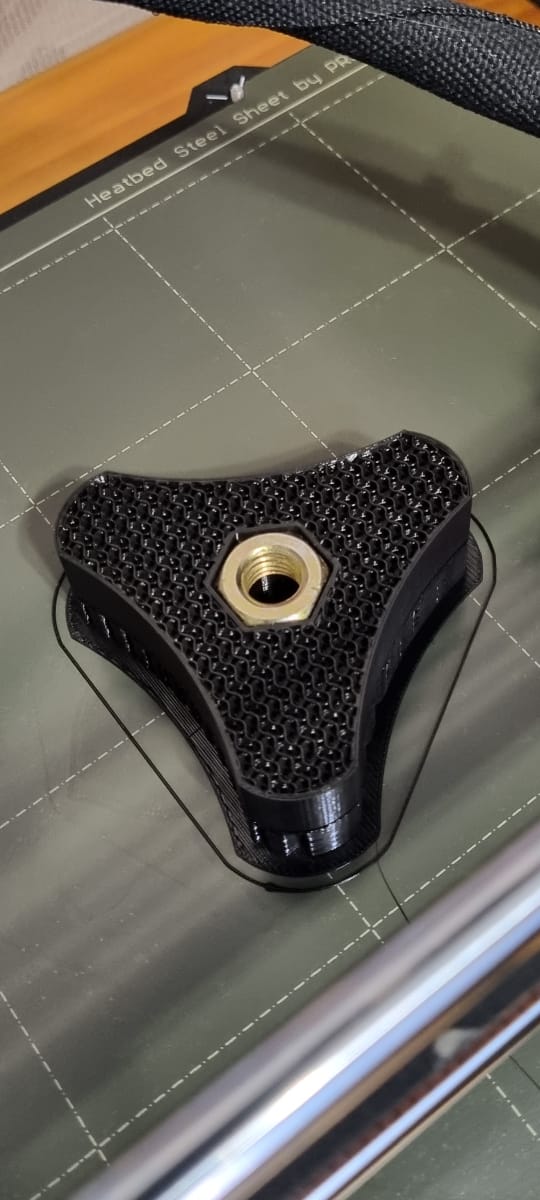 Miniatura 6 do modelo 3D Customizable nut handle