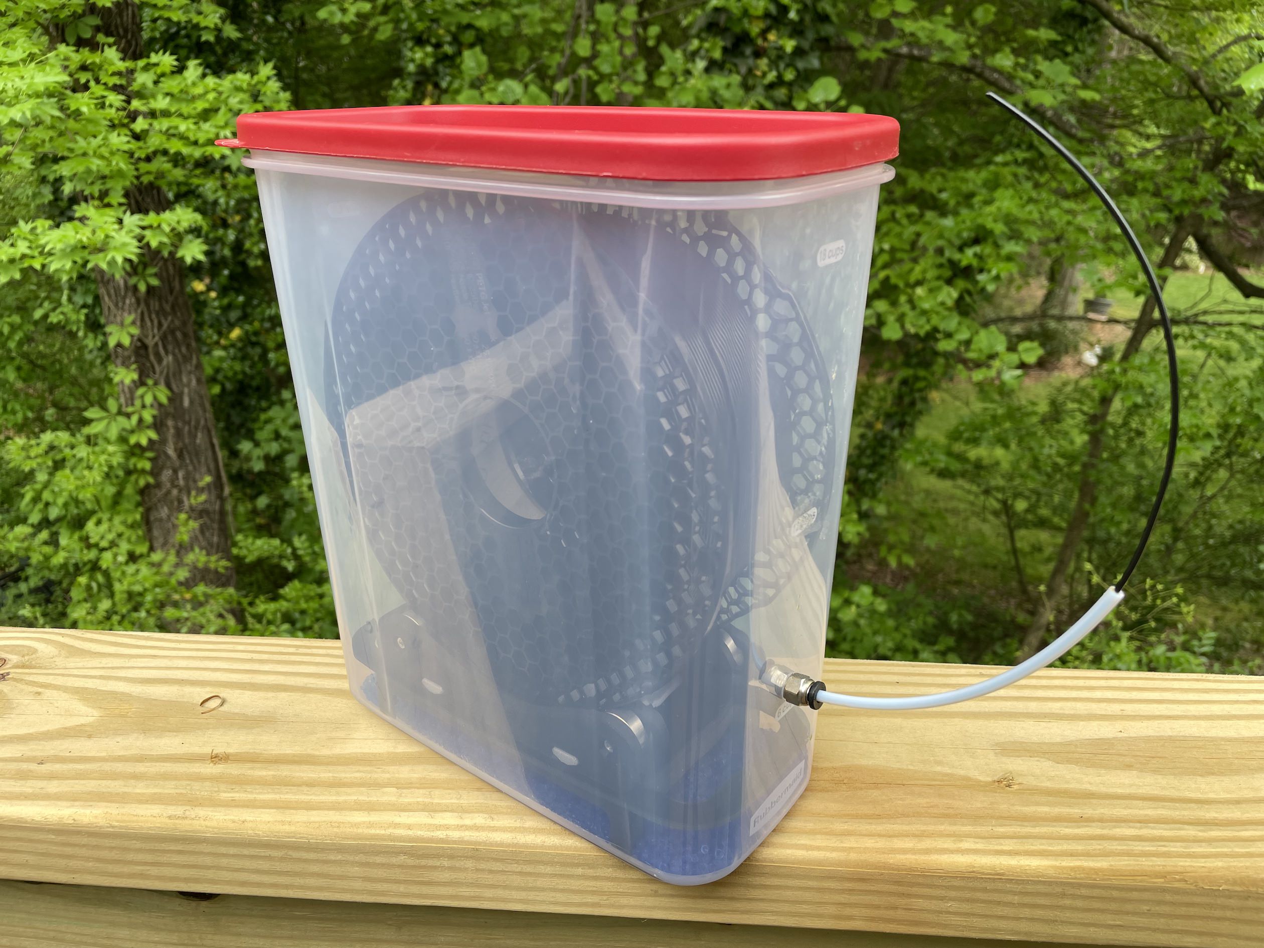 Rubbermaid dry box filament mounting base by AudienceOfOne Download