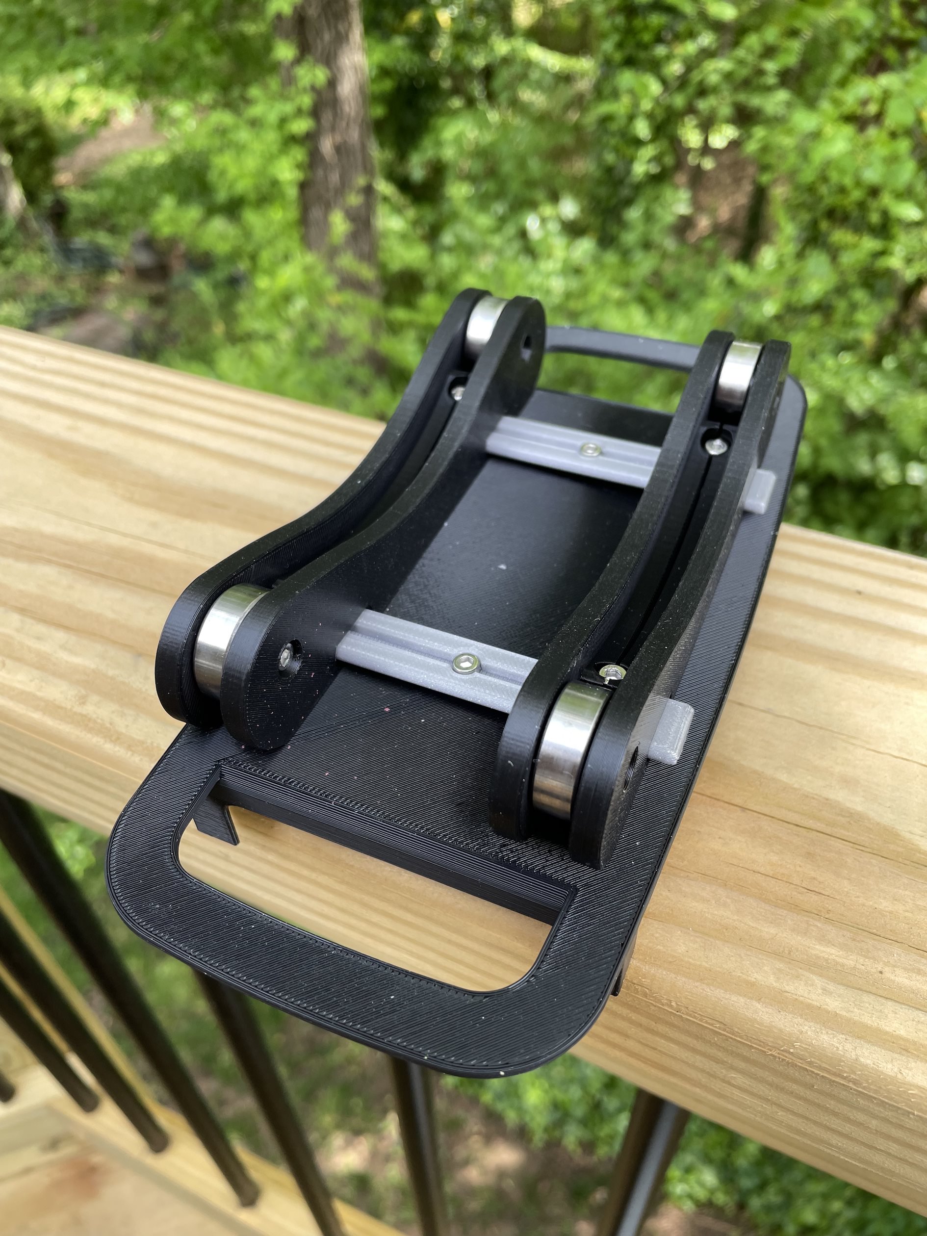 Rubbermaid dry box filament mounting base by AudienceOfOne Download