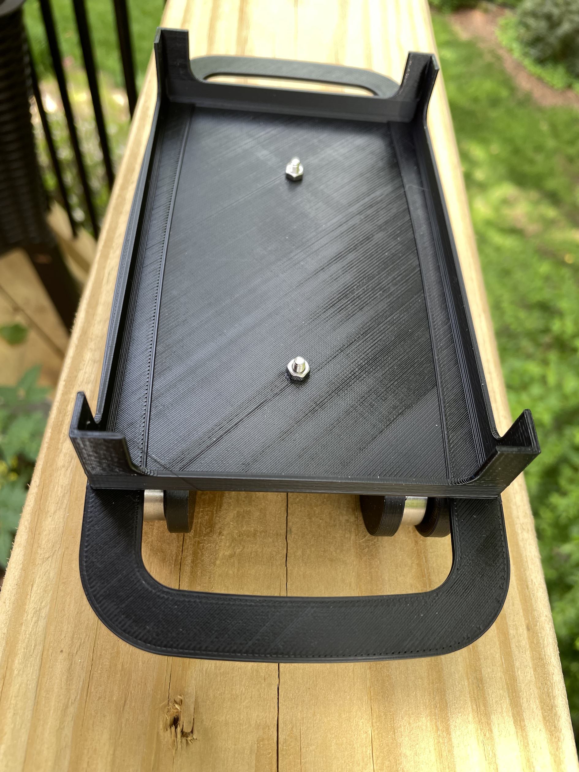 Rubbermaid dry box filament mounting base by AudienceOfOne Download