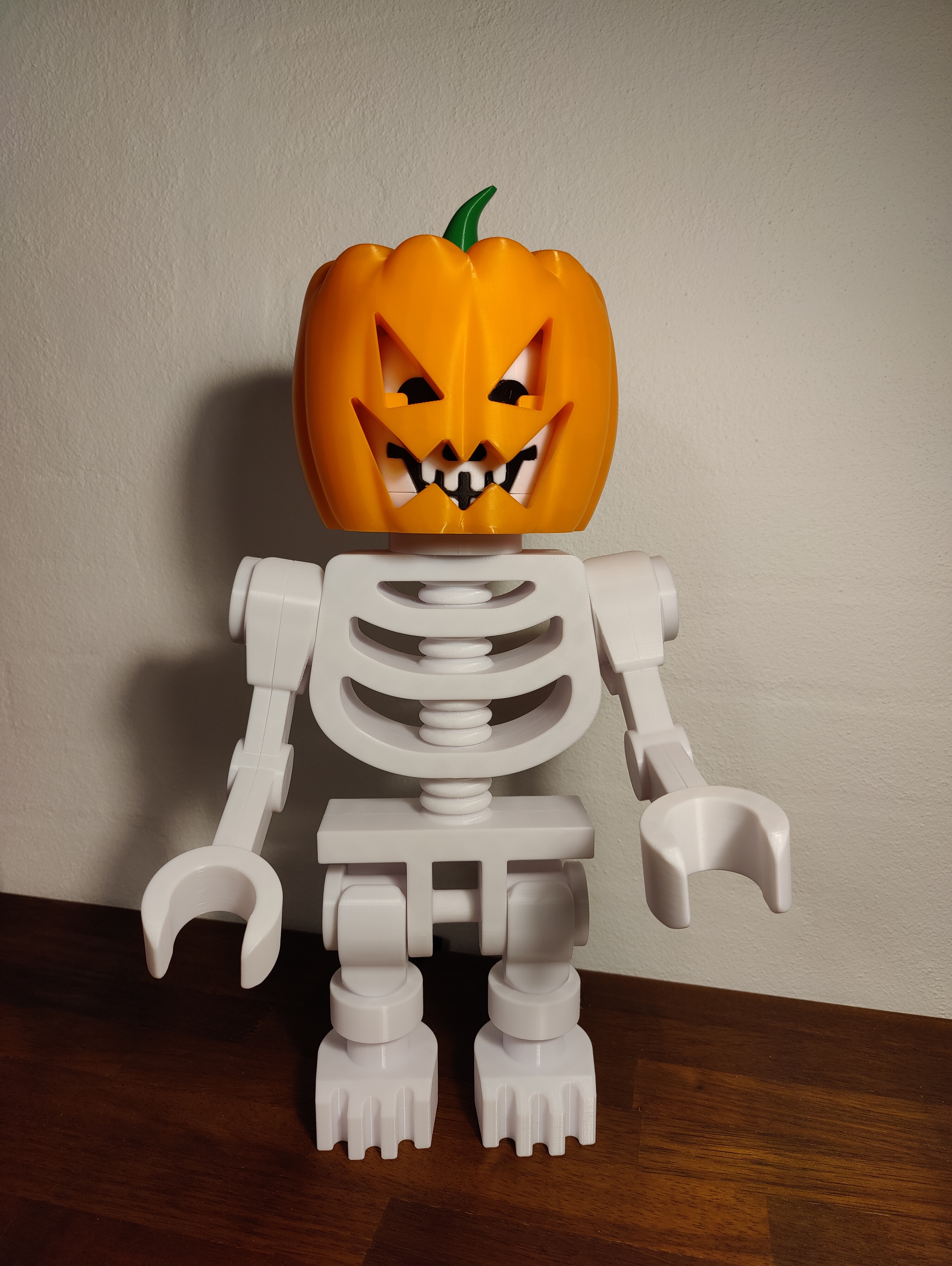 Pumpkin hat for Mega Lego-like Skeleton