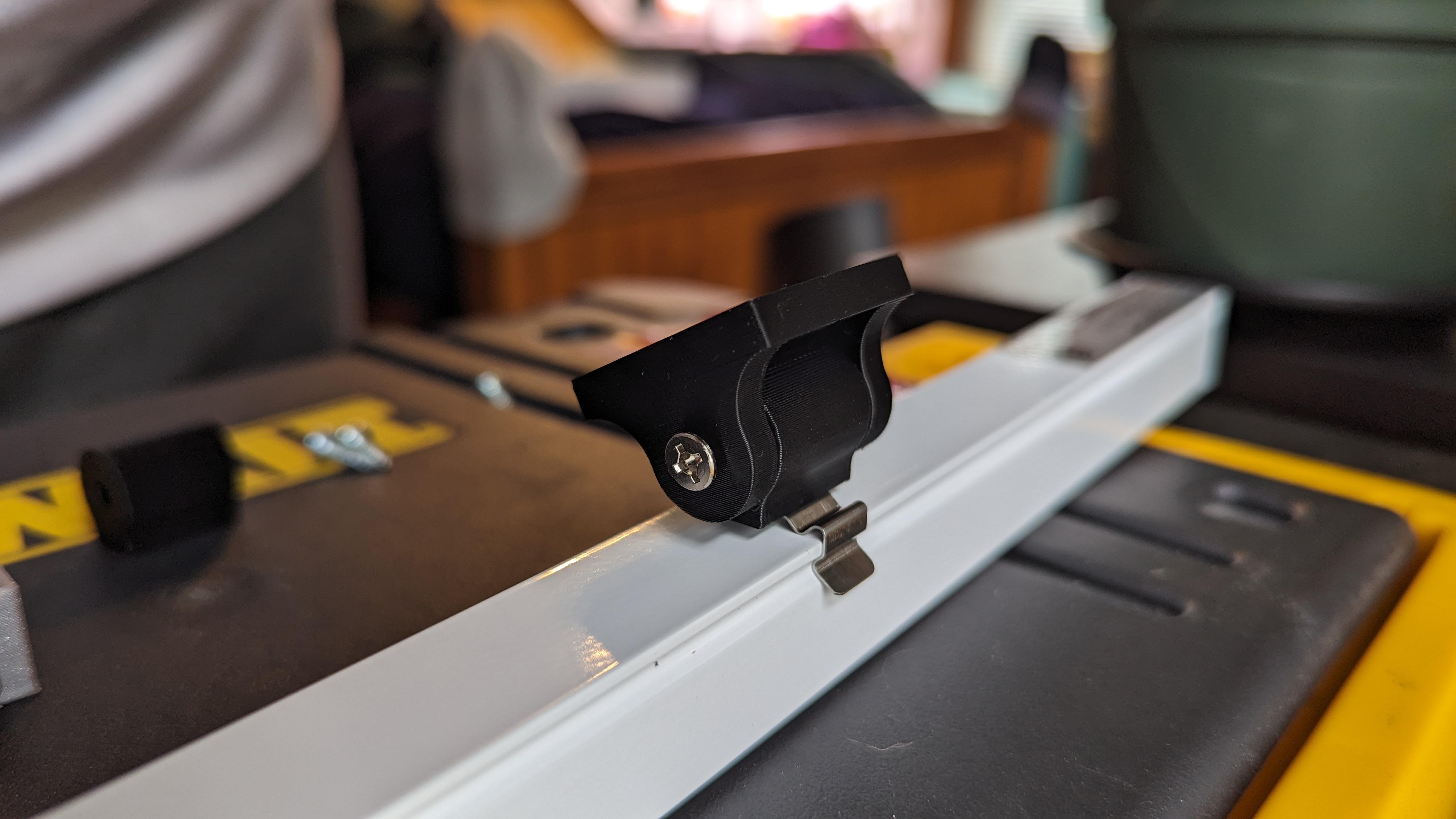 Miniatura 4 do modelo 3D Locking Hinge!