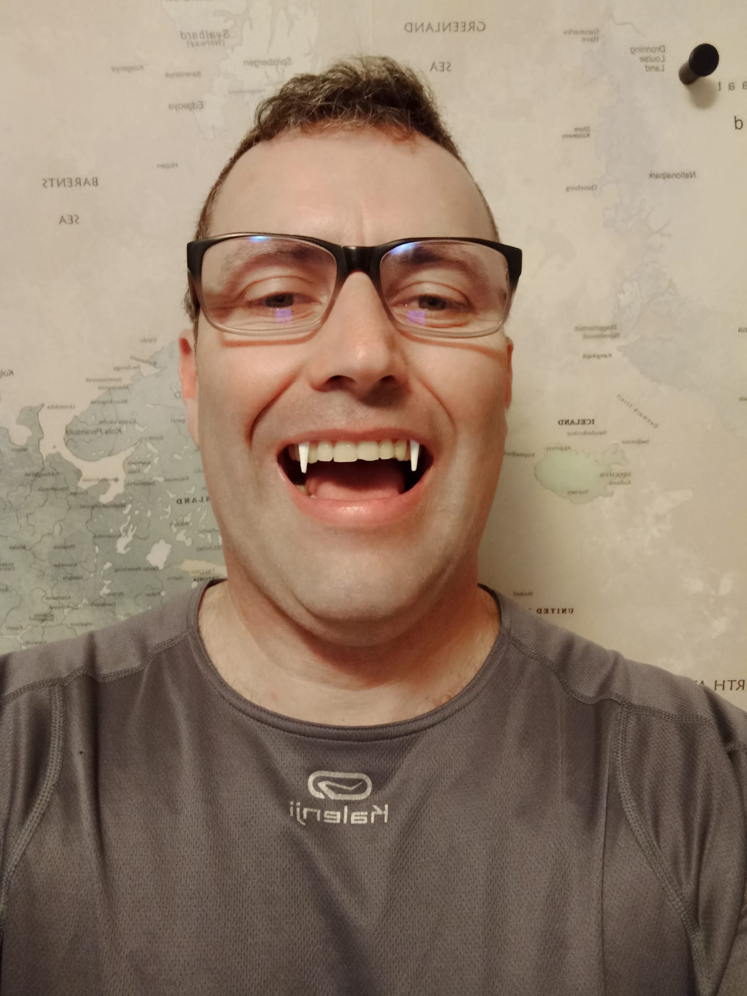 Vampire teeth
