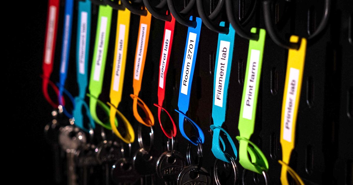 Minimalistic Flexible Key Tags by Akio Download free STL model