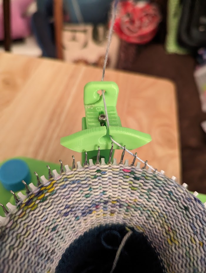 Yarn Carrier with slots by KaitlynABC Download free STL model