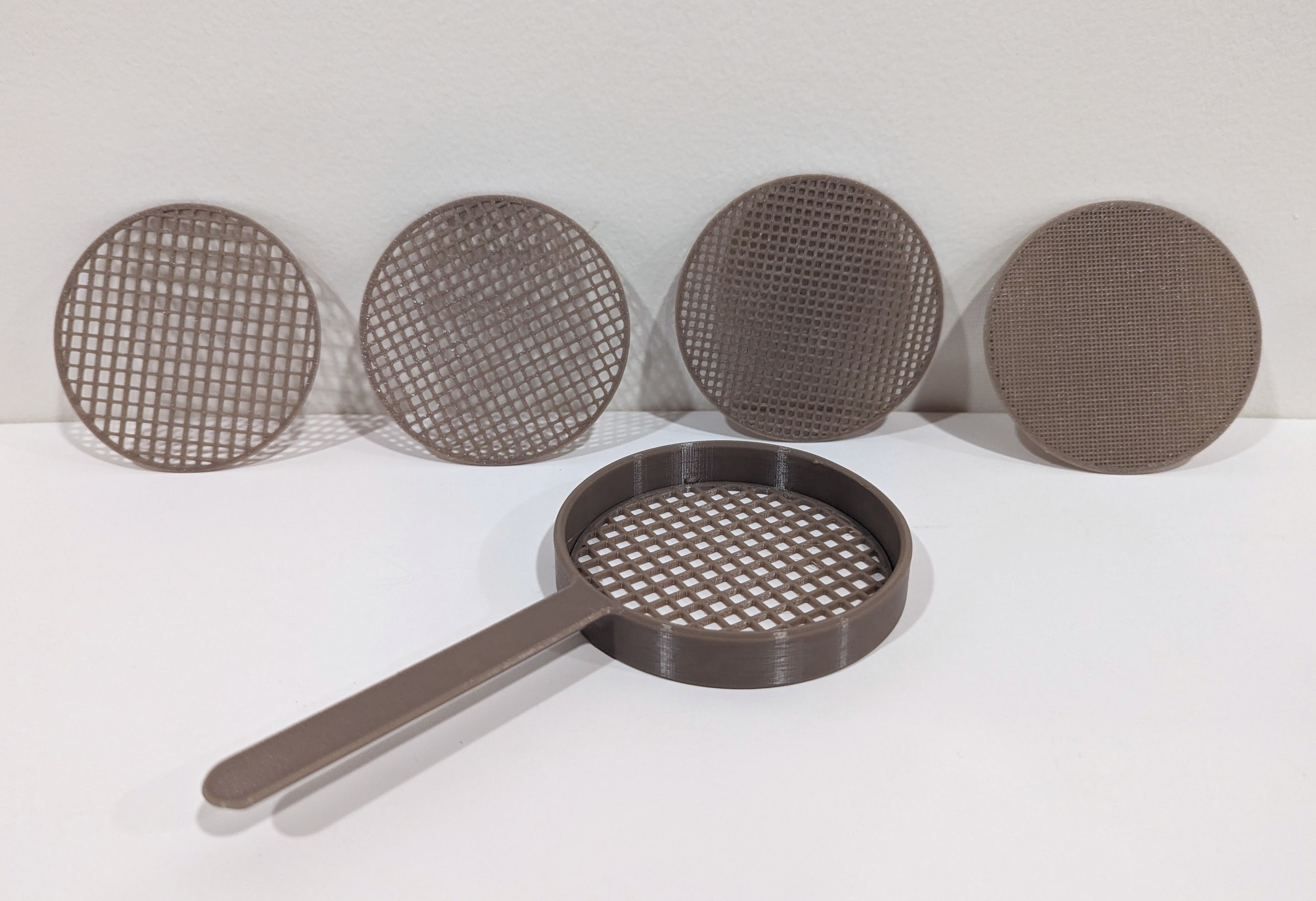 Sieve w/ Interchangeable Screens