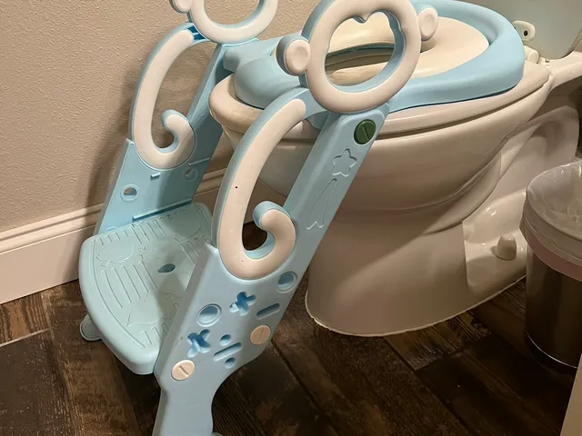 Potty training seat / step stool replacement screw / bolt