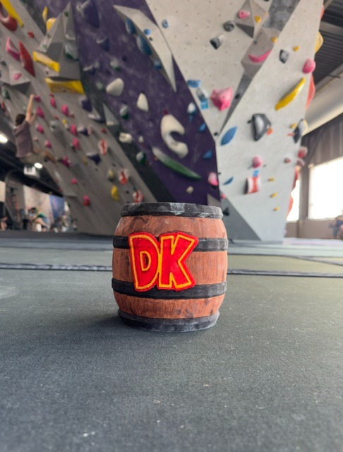 Donkey Kong Barrel Chalk Bucket/Chalk Bag