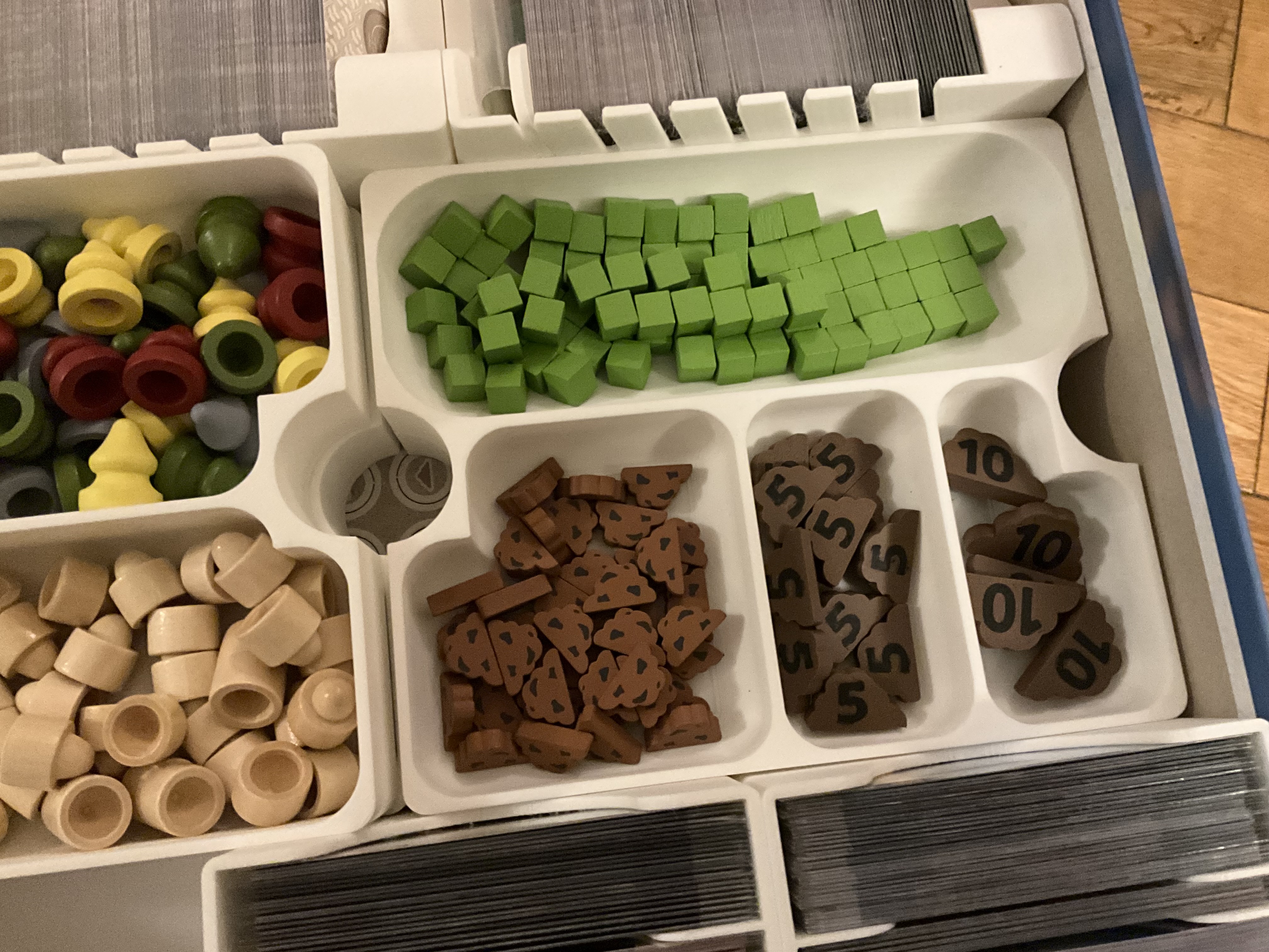 Remixed Soil & Sprout tray for the insert by JS500