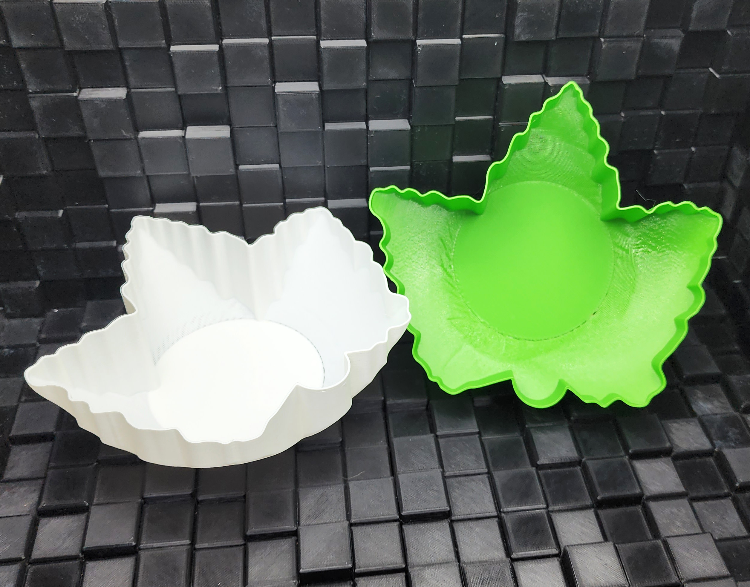 Elm Leaf Bowl - Vase Mode
