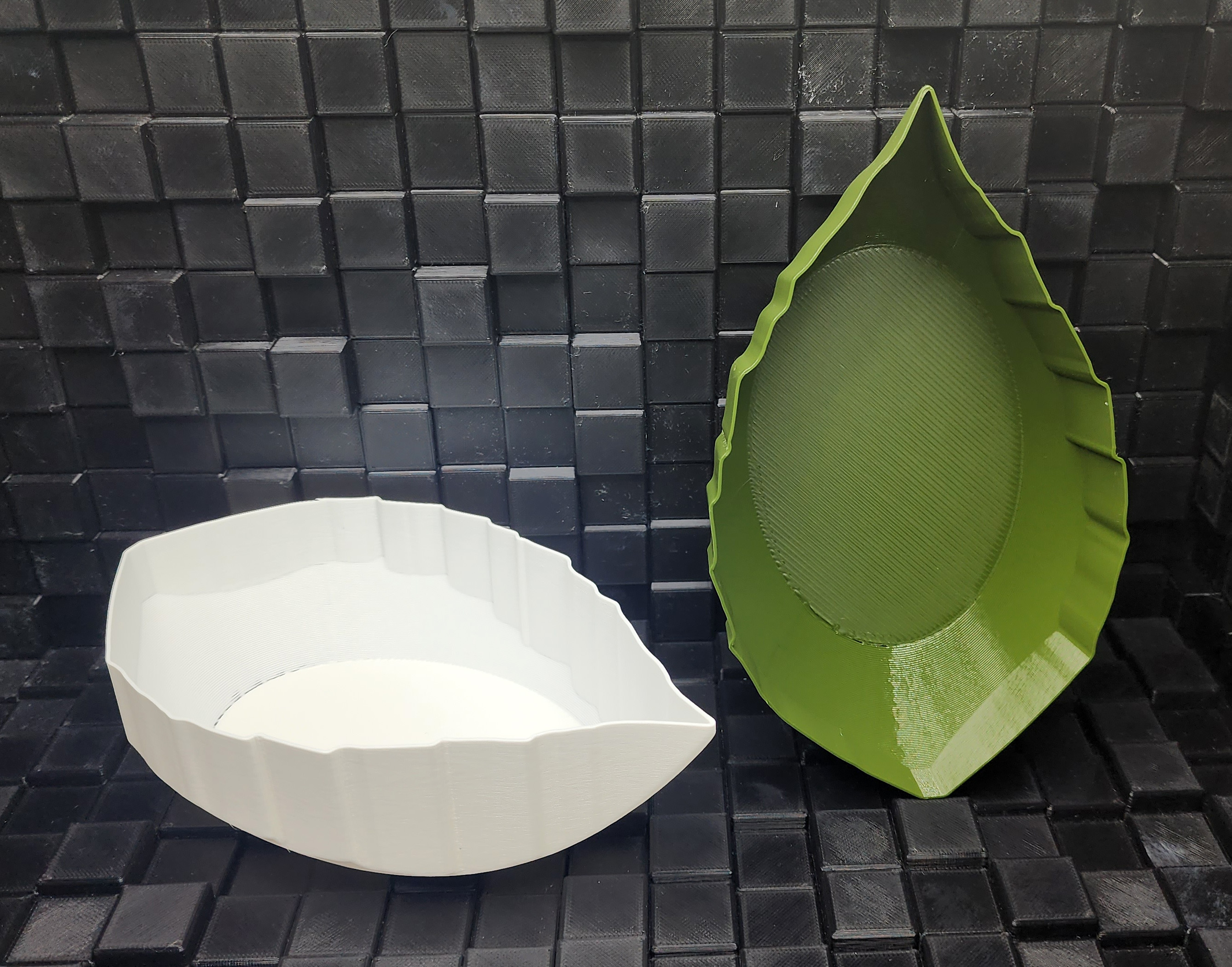 Ash Leaf Bowl - Vase Mode