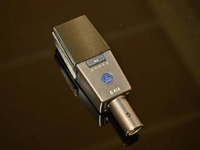 AKG C414 microphone dust cover