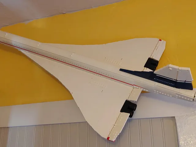 LEGO Concorde - Angled Wall Mount