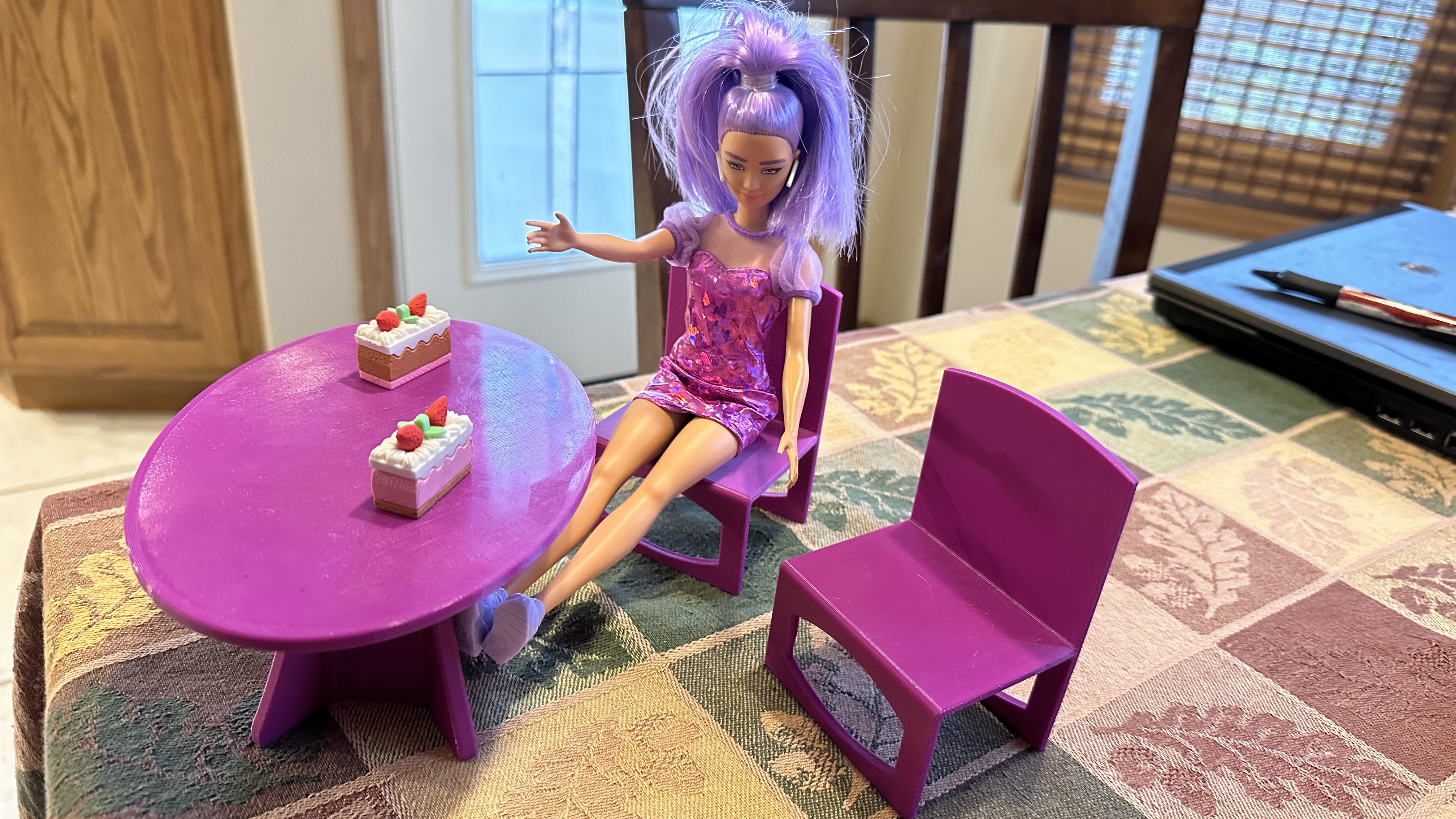 Doll House Dining Table and Chair Set Easy Print