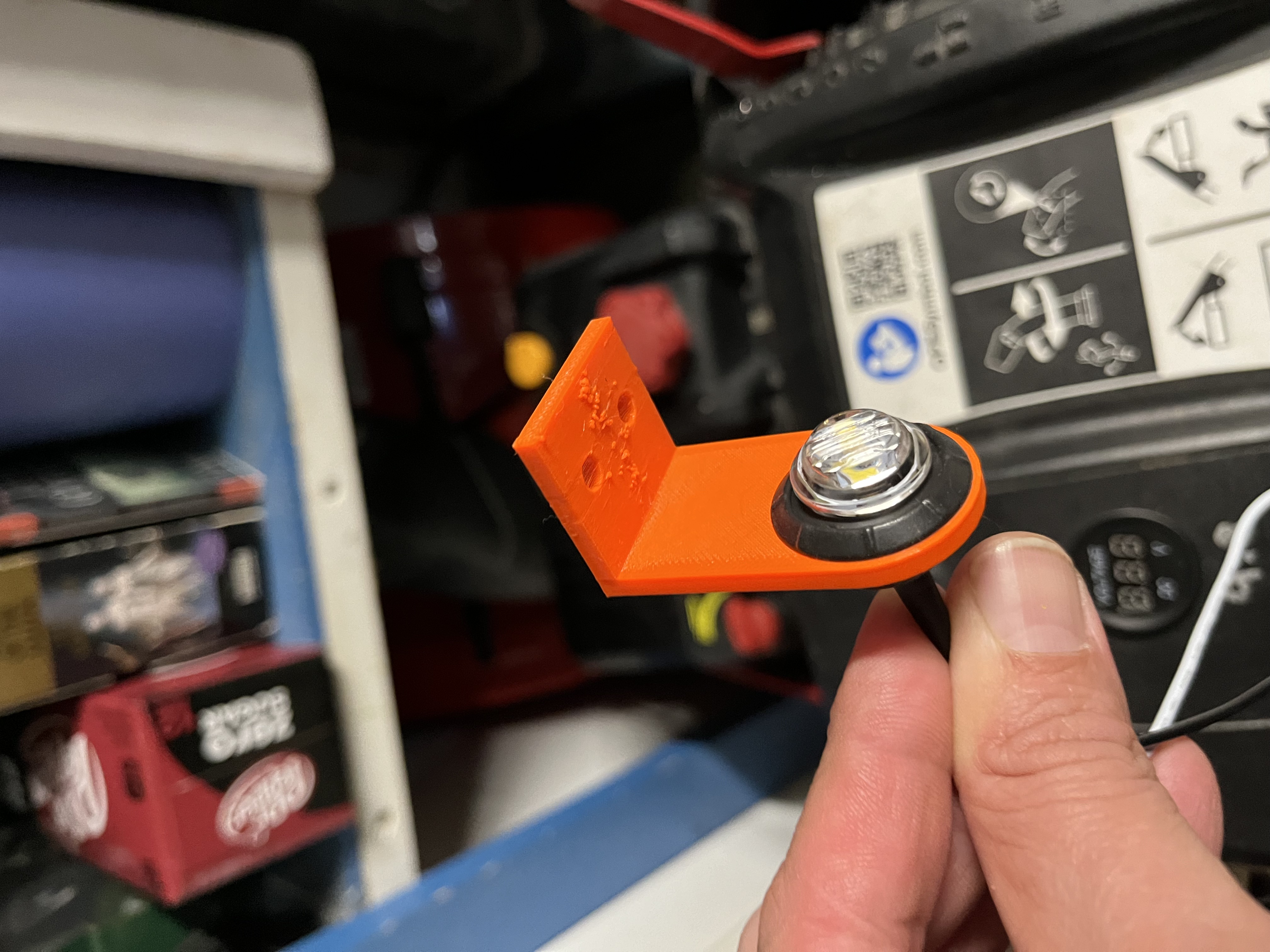 3/4" Round LED Indicator Light 90 Degree Bracket