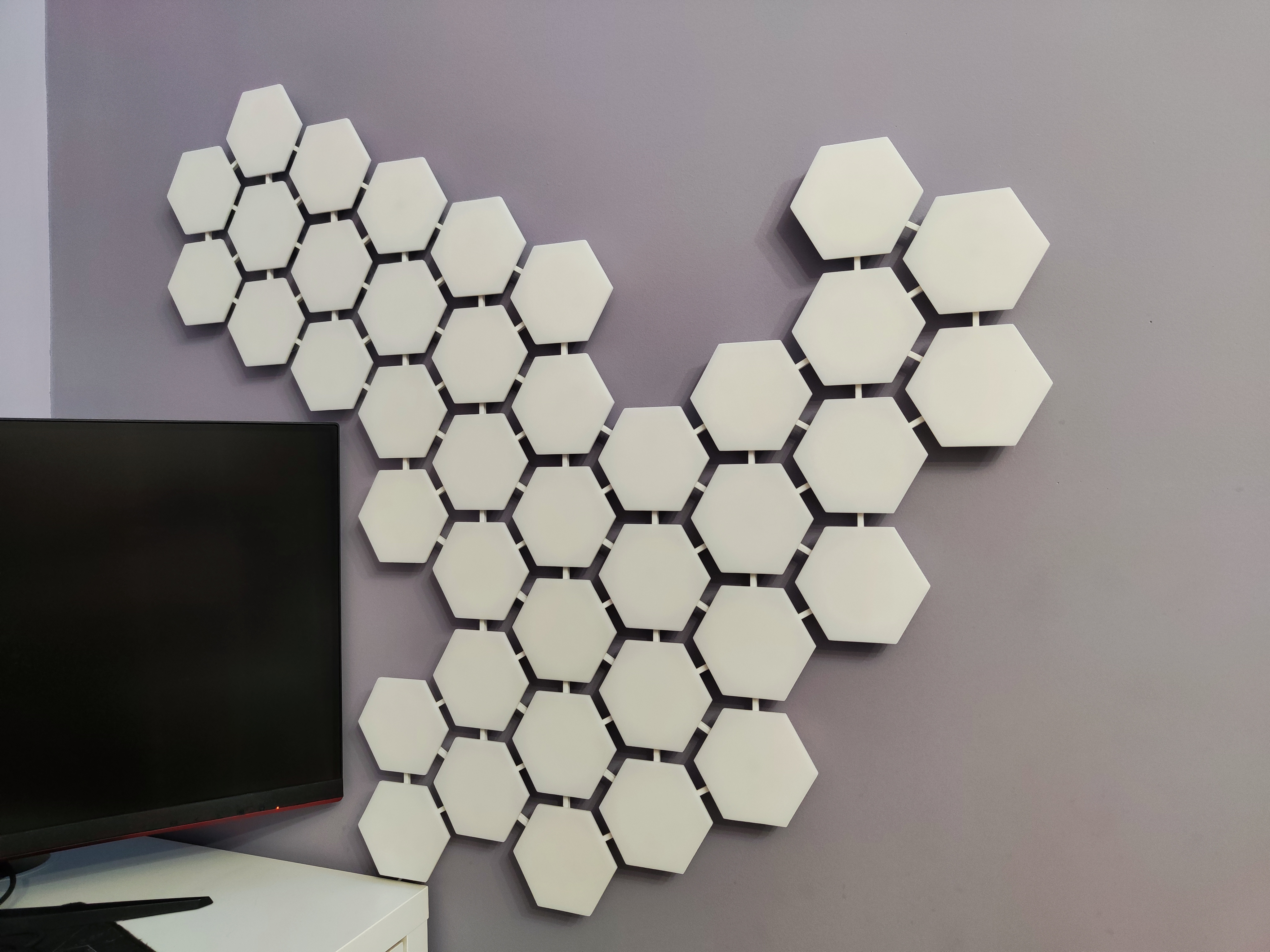 Modular honeycomb system with LED