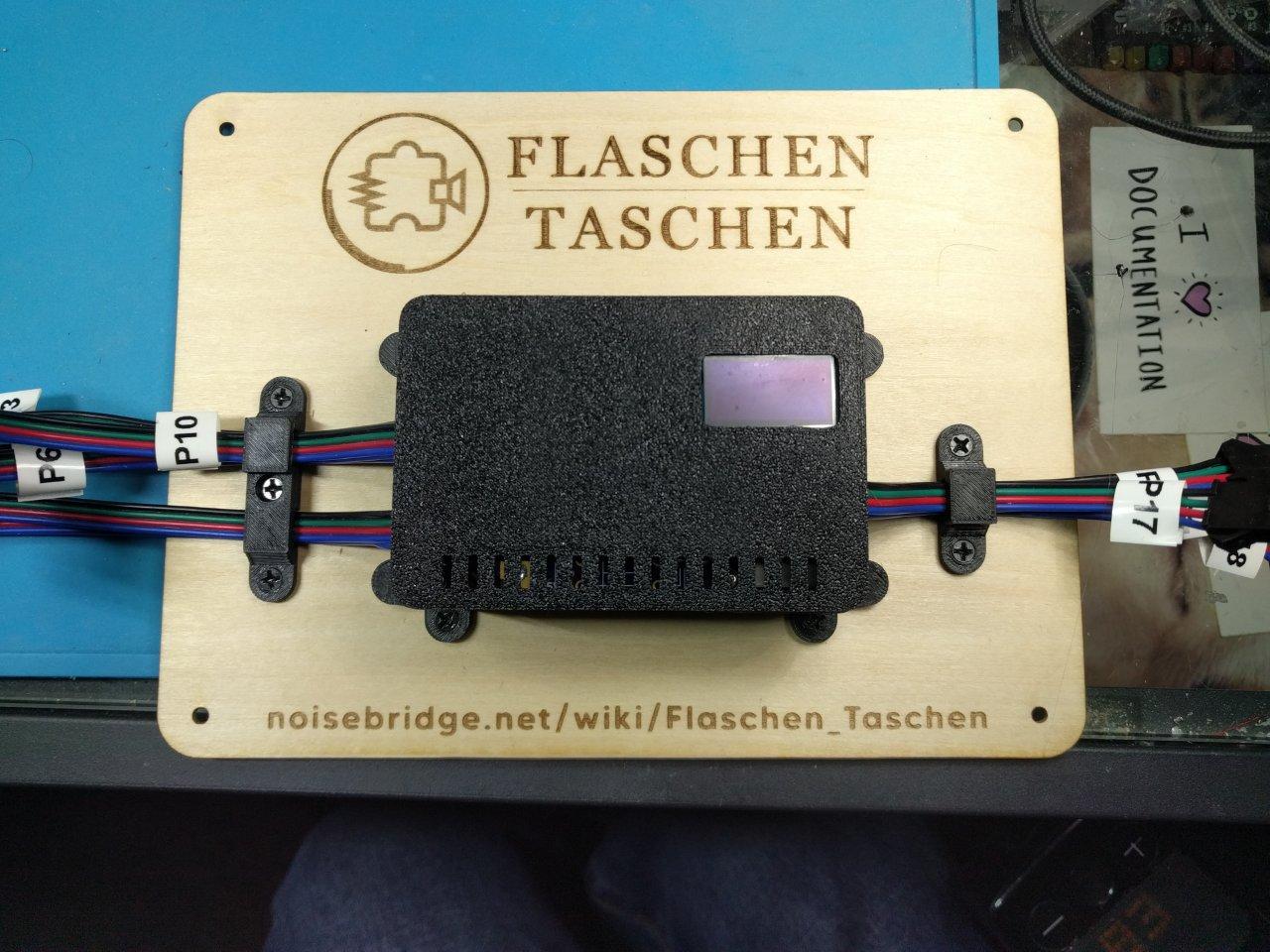 Noisebridge Flaschen Taschen (Raspberry Pi 2B)