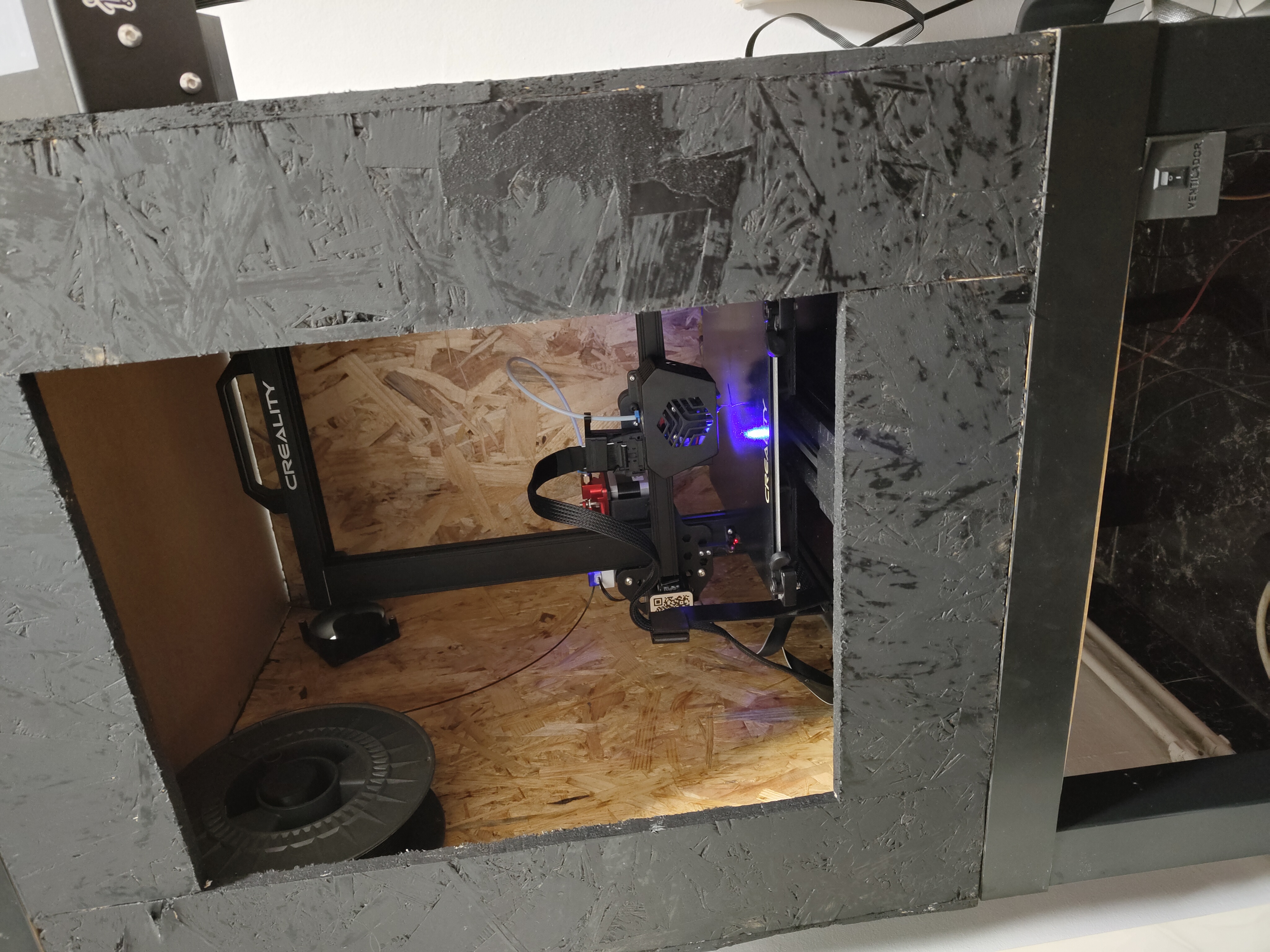 Miniatura 2 do modelo 3D Fan switch mounting cover