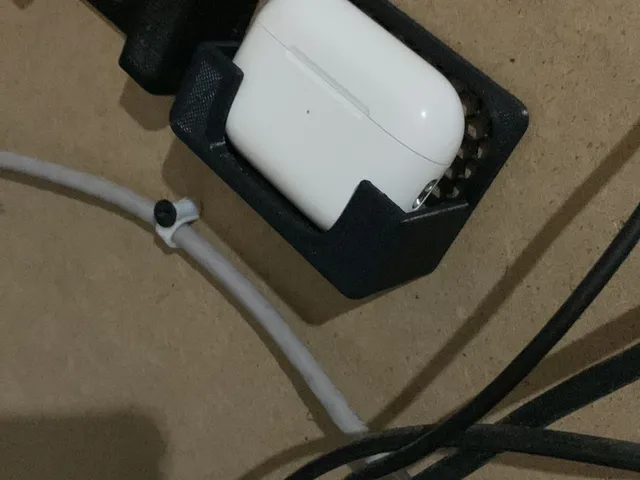 Airpods wall support