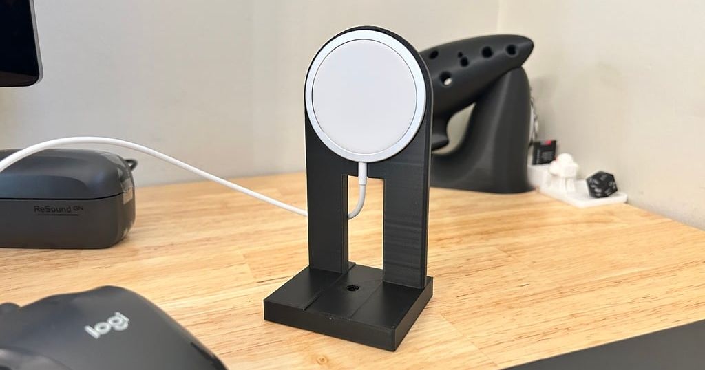 Magsafe Tripod Mount by Felipe Solorzano Download free STL model